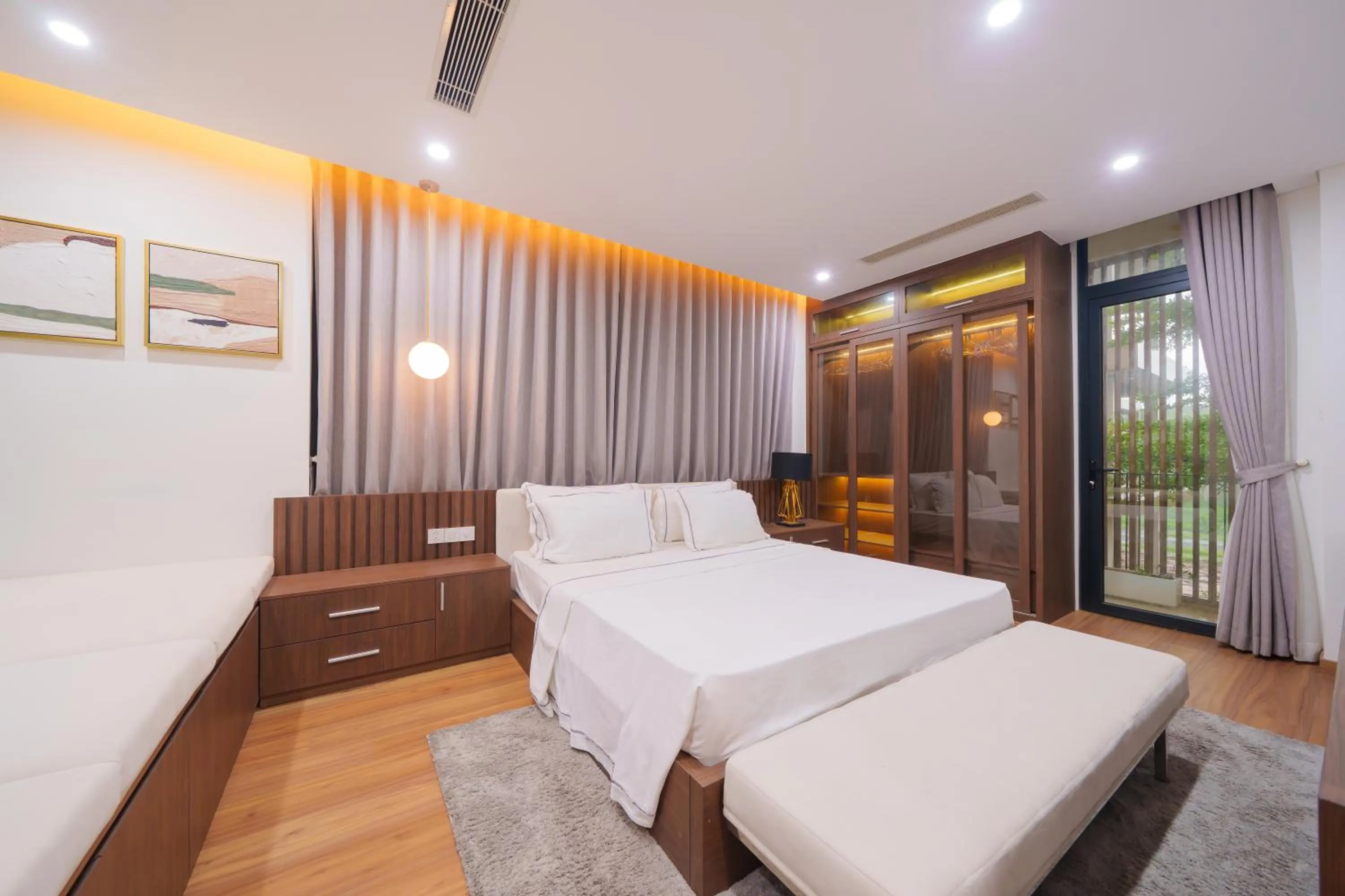 Bed in Cami Riverside Resort Da Nang