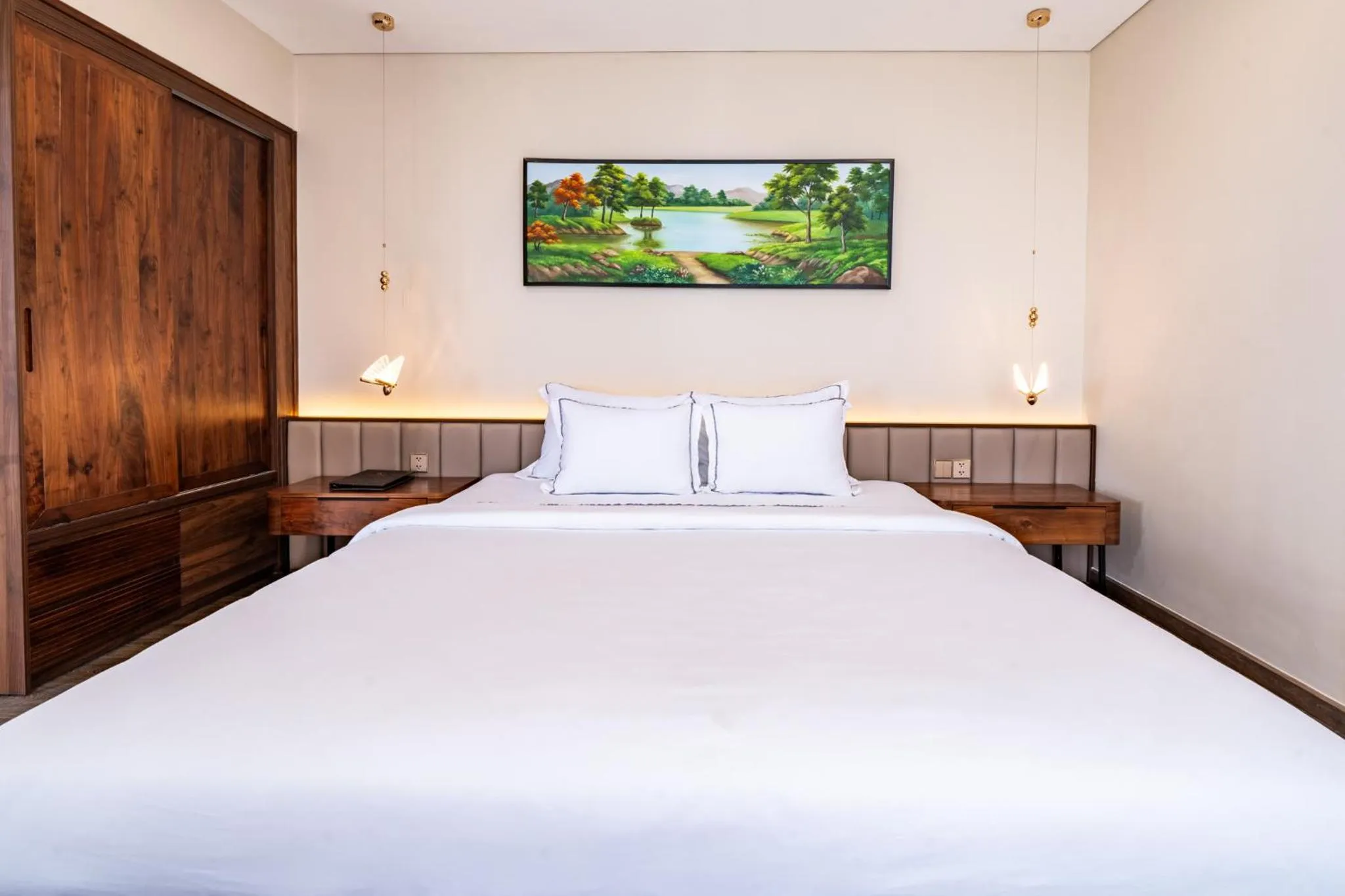Bed in Cami Riverside Resort Da Nang