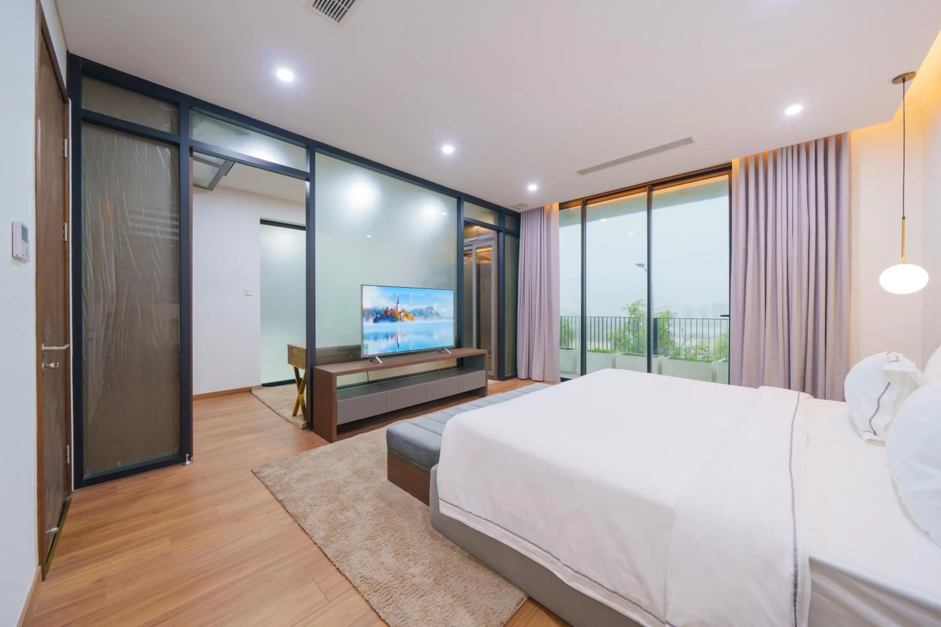 TV and multimedia, Bed in Cami Riverside Resort Da Nang