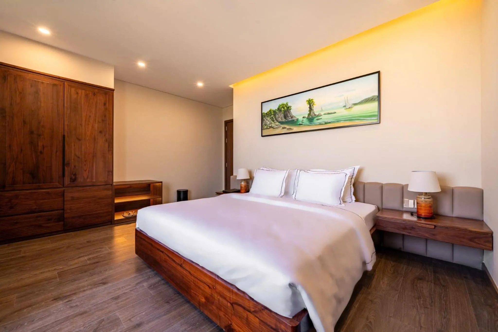 Bed in Cami Riverside Resort Da Nang