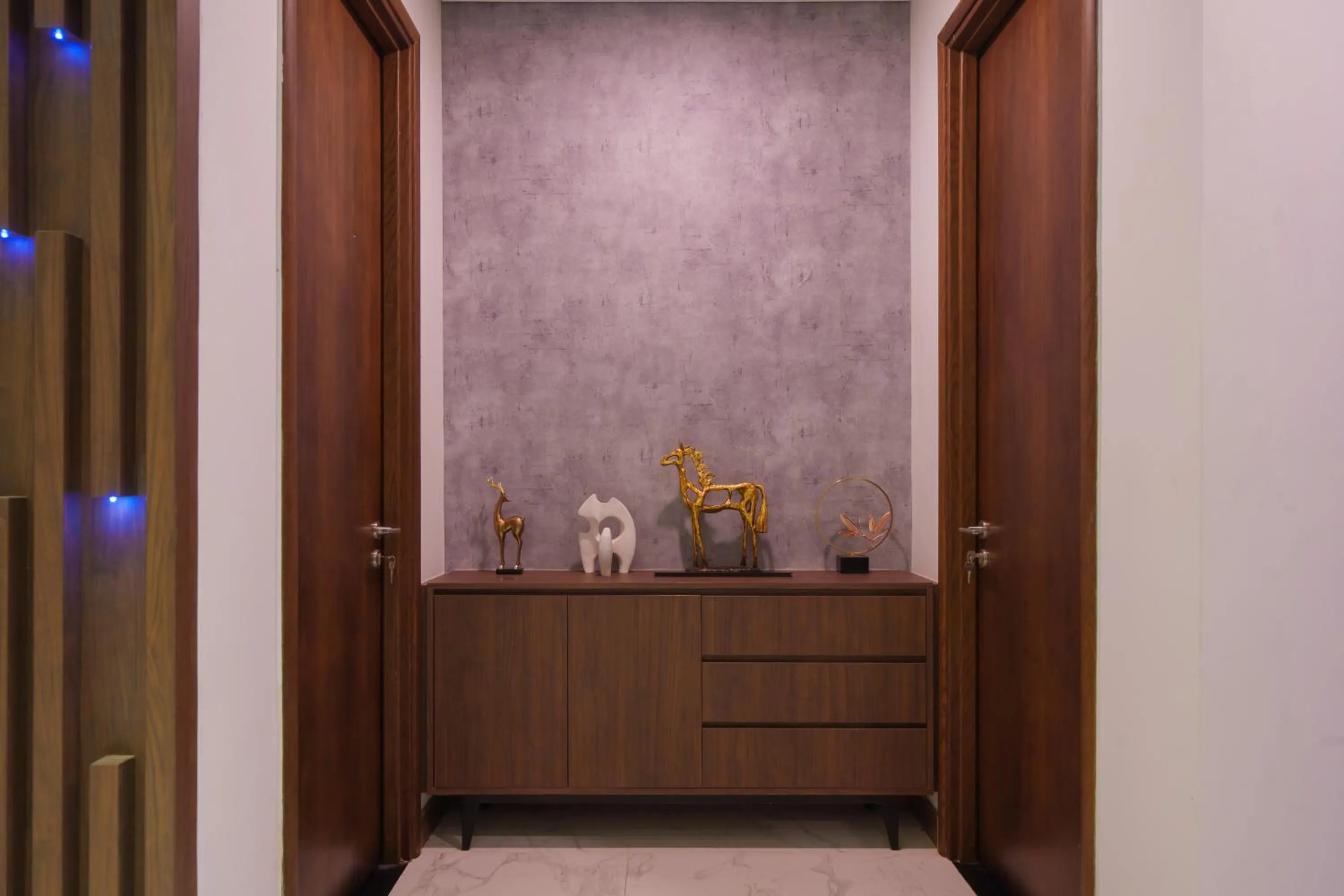 wardrobe in Cami Riverside Resort Da Nang