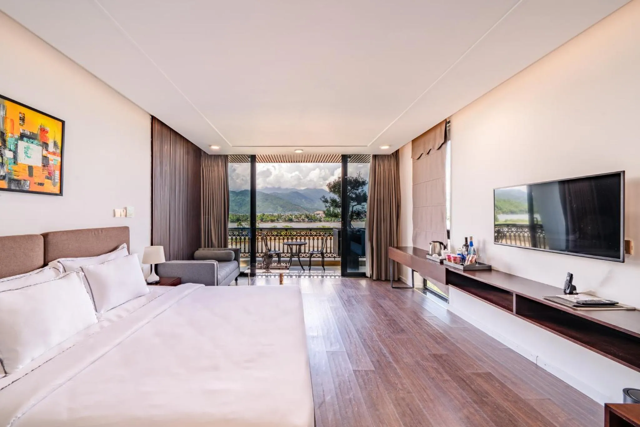 Photo of the whole room, Bed in Cami Riverside Resort Da Nang