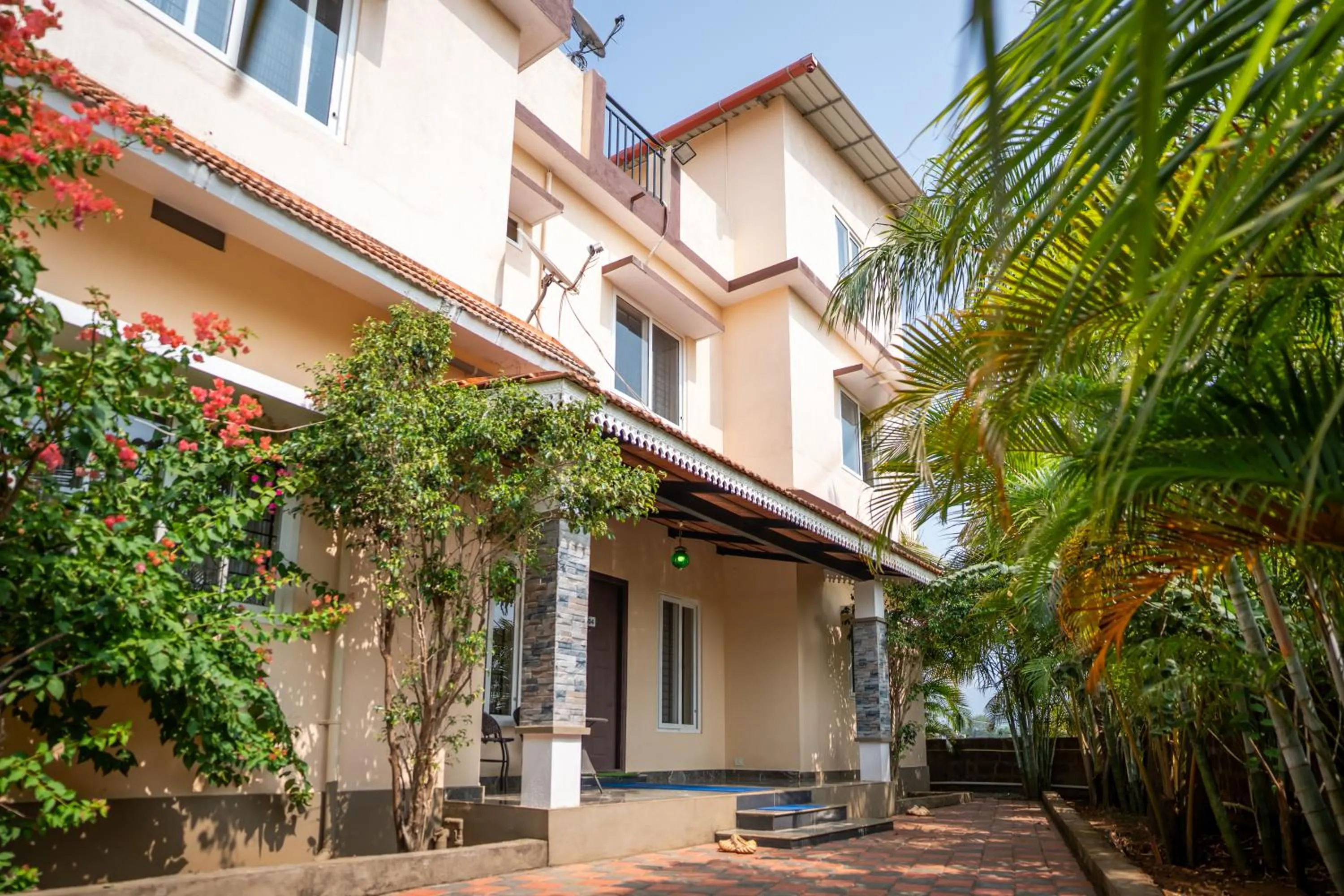 Coastal Pearl Home Stay, Private Rooms & Villas Murudeshwar