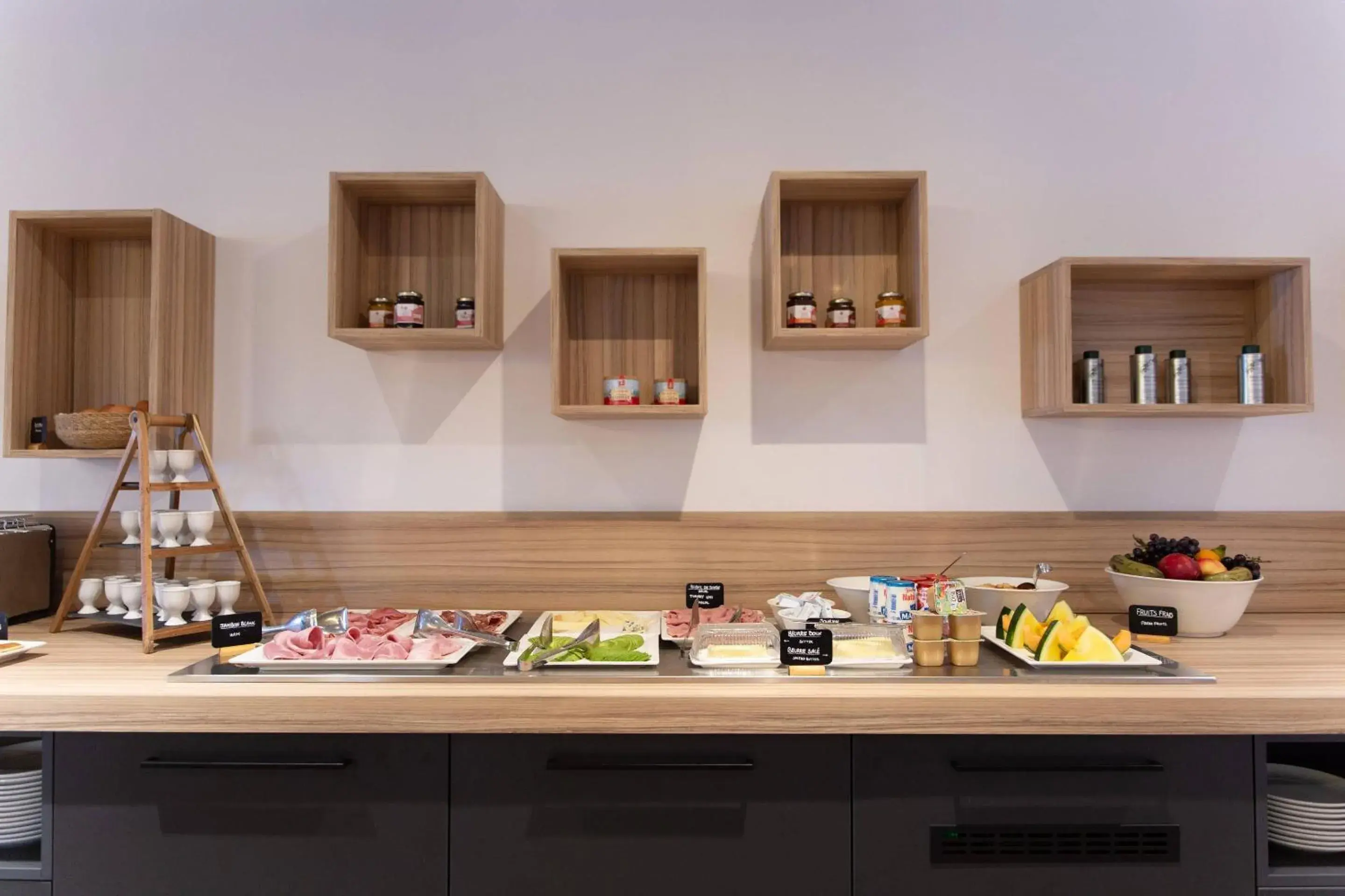 Breakfast in Zenitude Hotel La Valadière, Ascend Hotel Collection Breakfast in Zenitude Hotel La Valadière, Ascend Hotel Collection