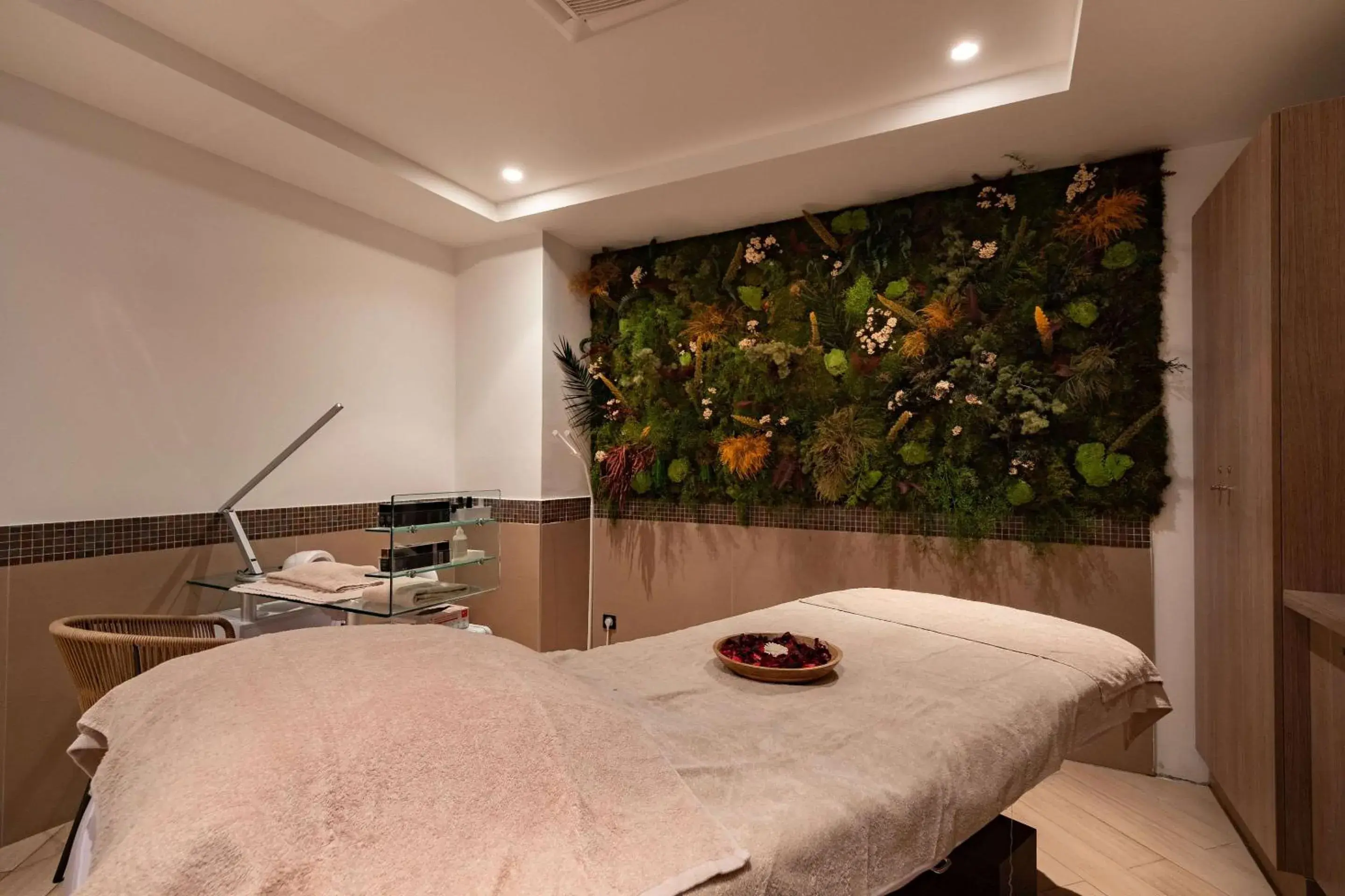 Spa and wellness centre/facilities in Zenitude Hotel la Valadière, an Ascend Collection Hotel Spa and wellness centre/facilities in Zenitude Hotel la Valadière, an Ascend Collection Hotel