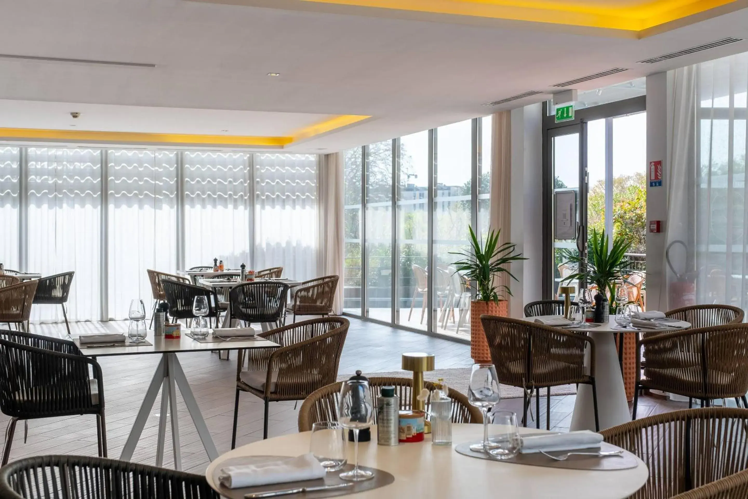 Restaurant/places to eat in Zenitude Hotel La Valadière, Ascend Hotel Collection Restaurant/places to eat in Zenitude Hotel La Valadière, Ascend Hotel Collection