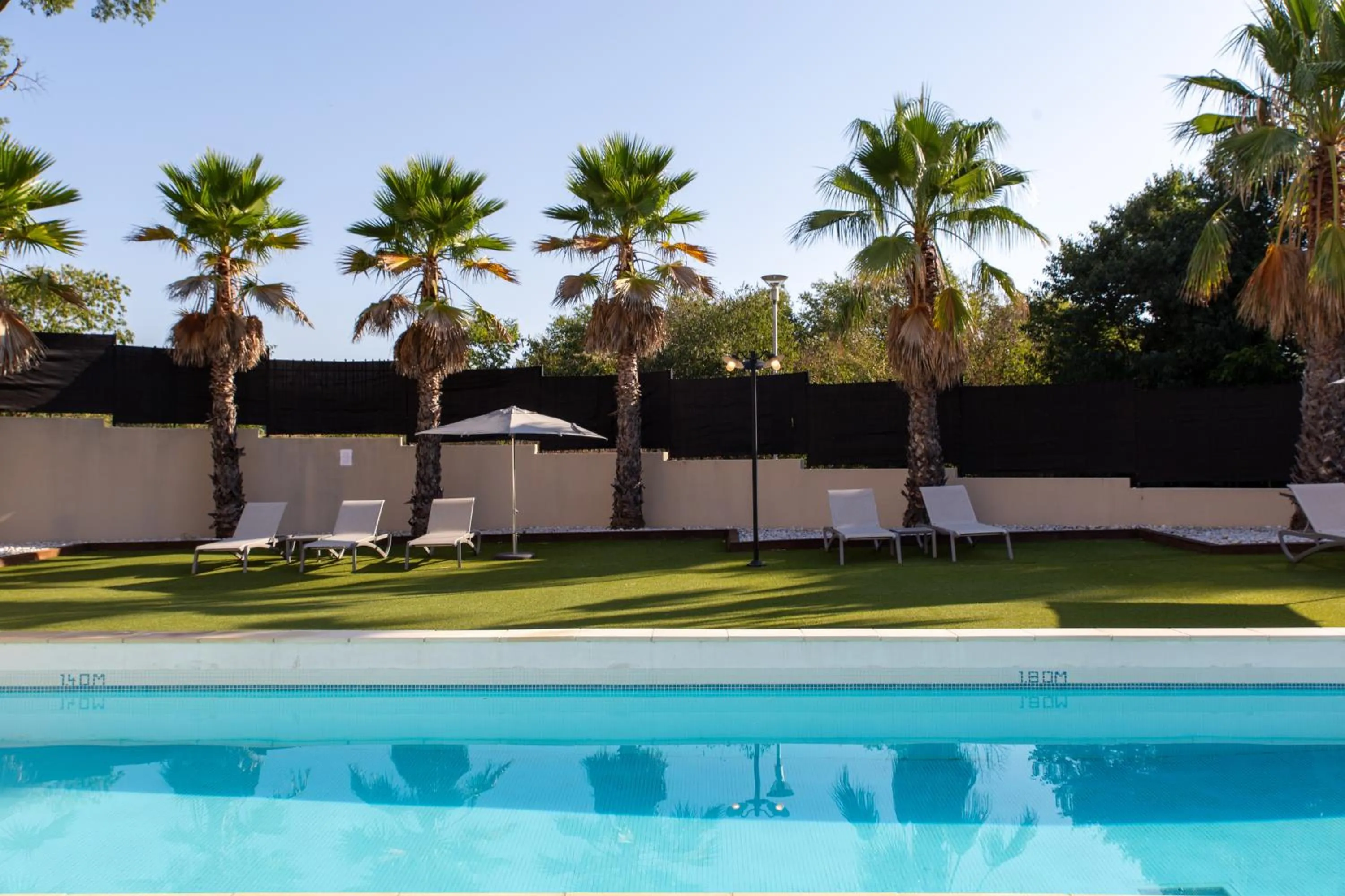 Day in Zenitude Hotel La Valadière, Ascend Hotel Collection