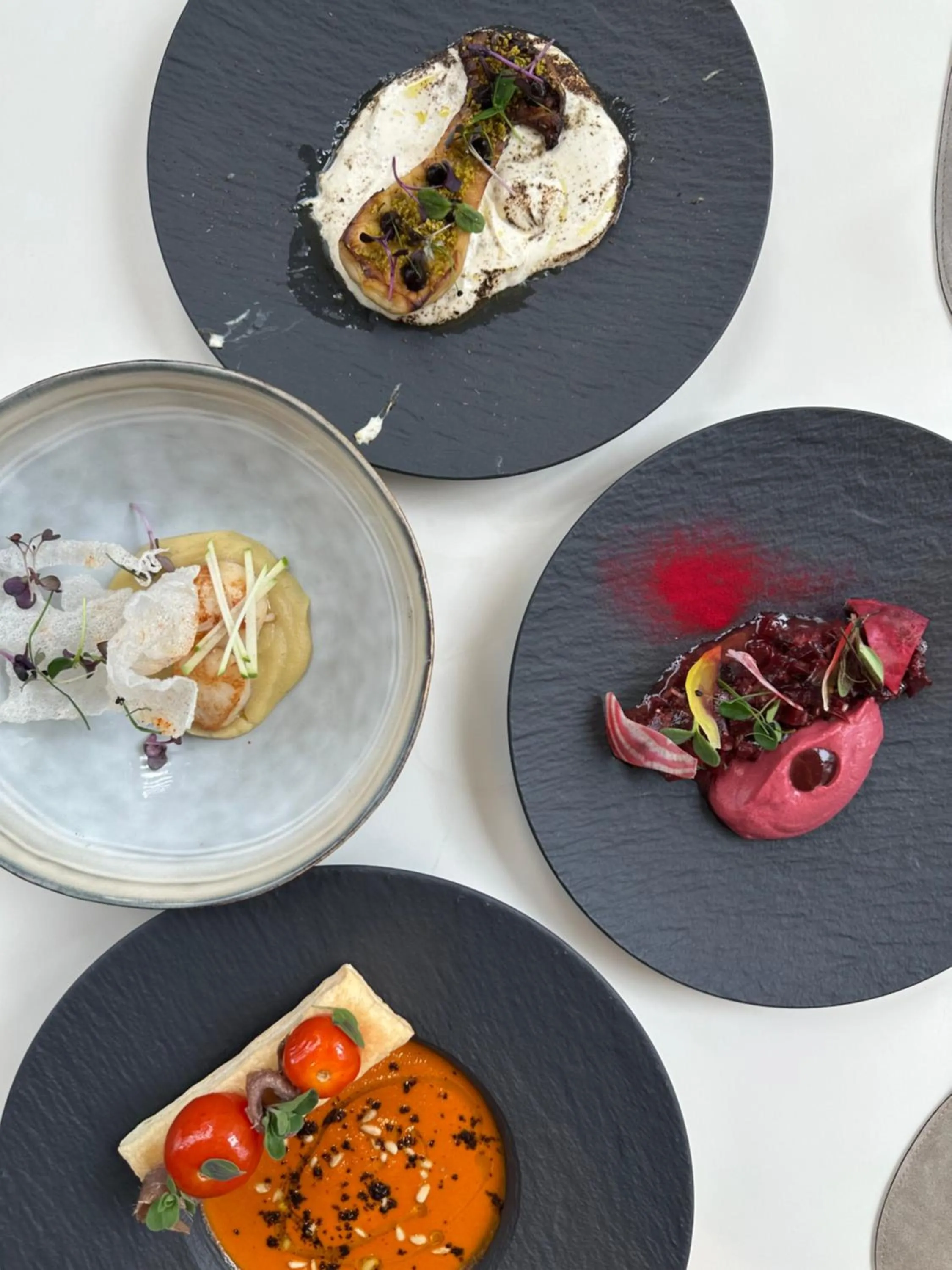 Restaurant/places to eat in Zenitude Hotel La Valadière, Ascend Hotel Collection