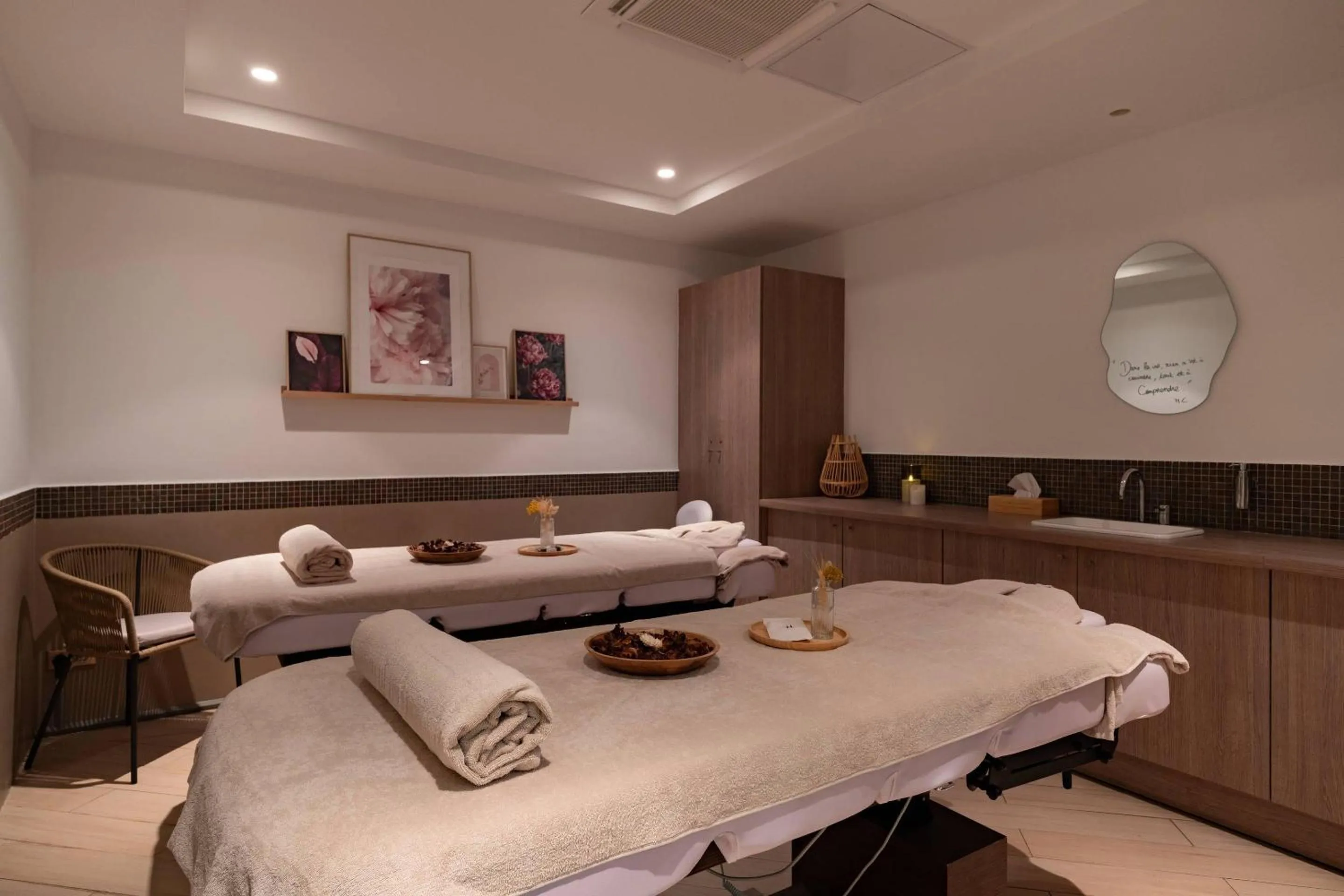 Spa and wellness centre/facilities in Zenitude Hotel La Valadière, Ascend Hotel Collection