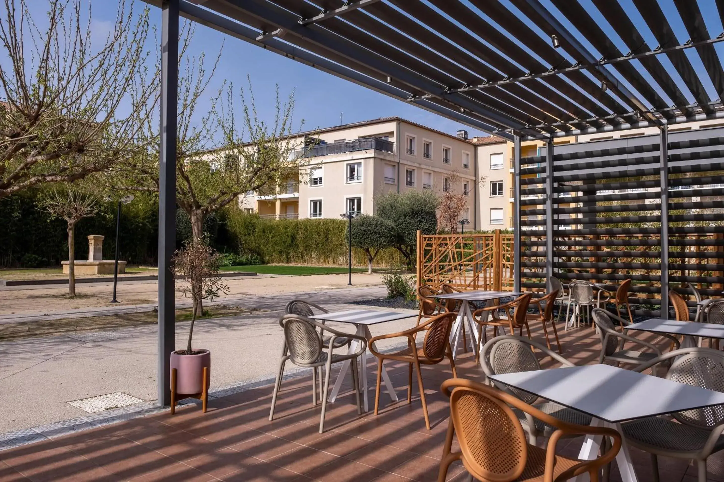 Restaurant/places to eat in Zenitude Hotel La Valadière, Ascend Hotel Collection Restaurant/places to eat in Zenitude Hotel La Valadière, Ascend Hotel Collection