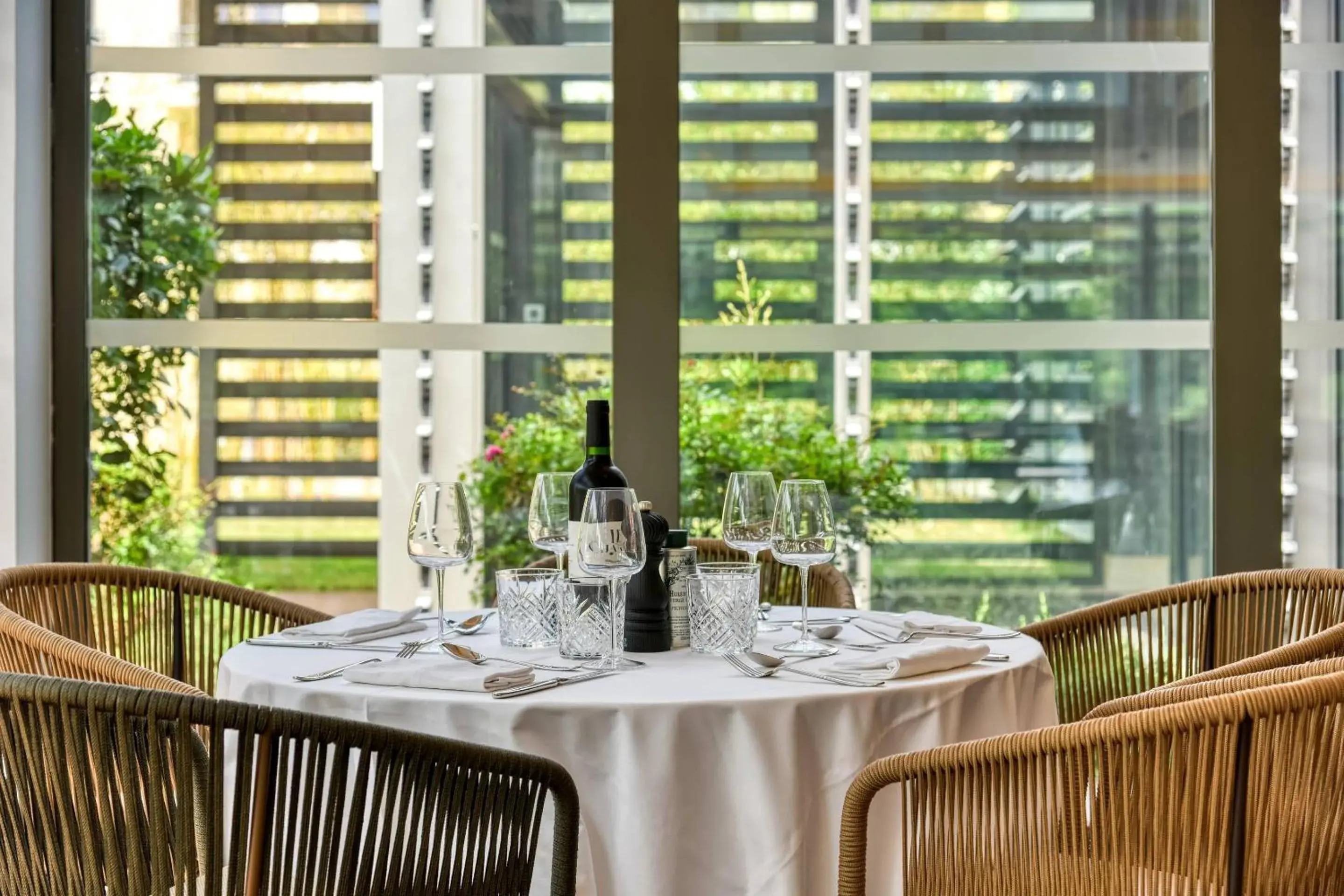 Restaurant/places to eat in Zenitude Hotel La Valadière, Ascend Hotel Collection Restaurant/places to eat in Zenitude Hotel La Valadière, Ascend Hotel Collection