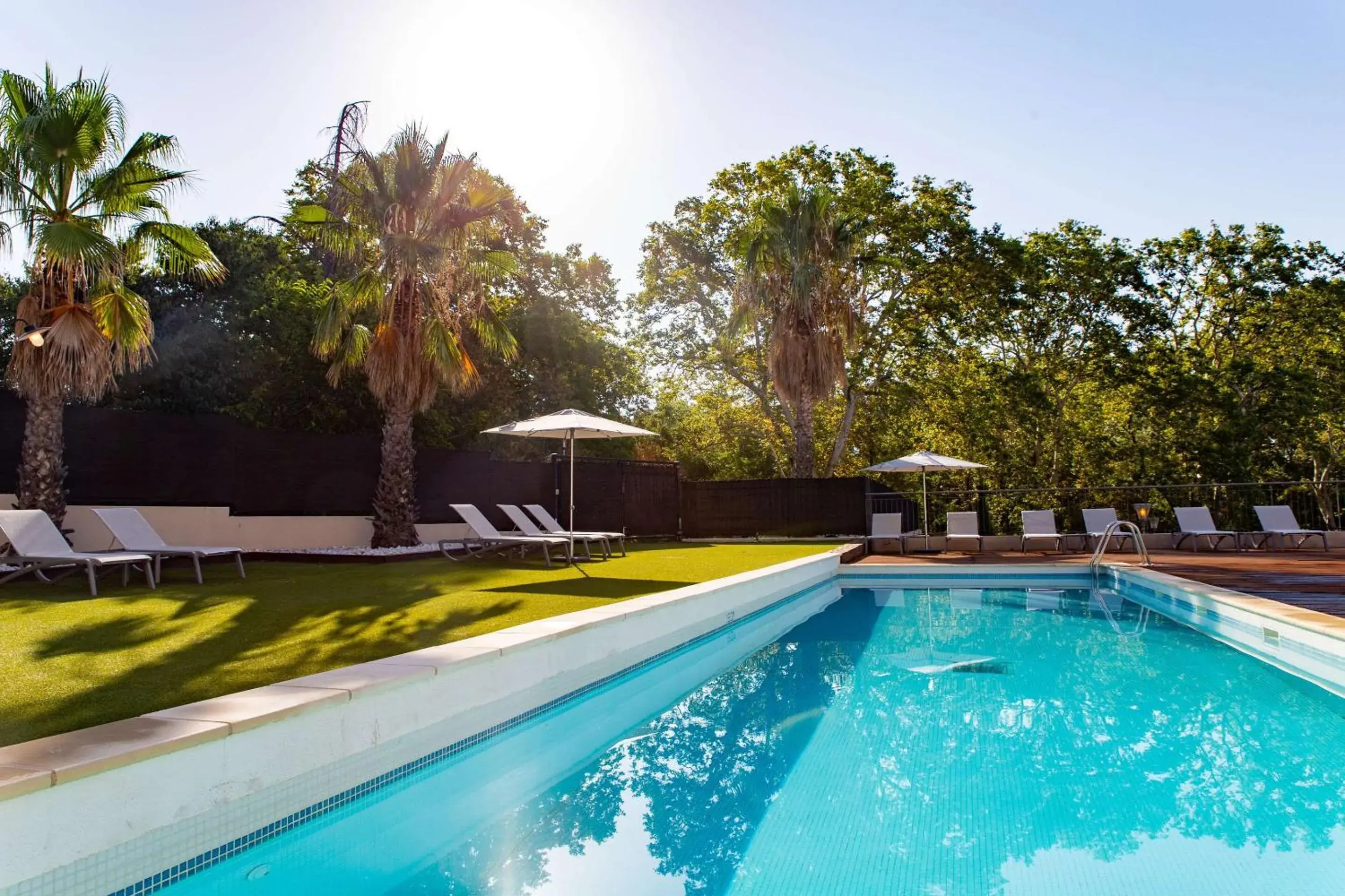 Swimming pool in Zenitude Hotel la Valadière, an Ascend Collection Hotel Swimming pool in Zenitude Hotel la Valadière, an Ascend Collection Hotel