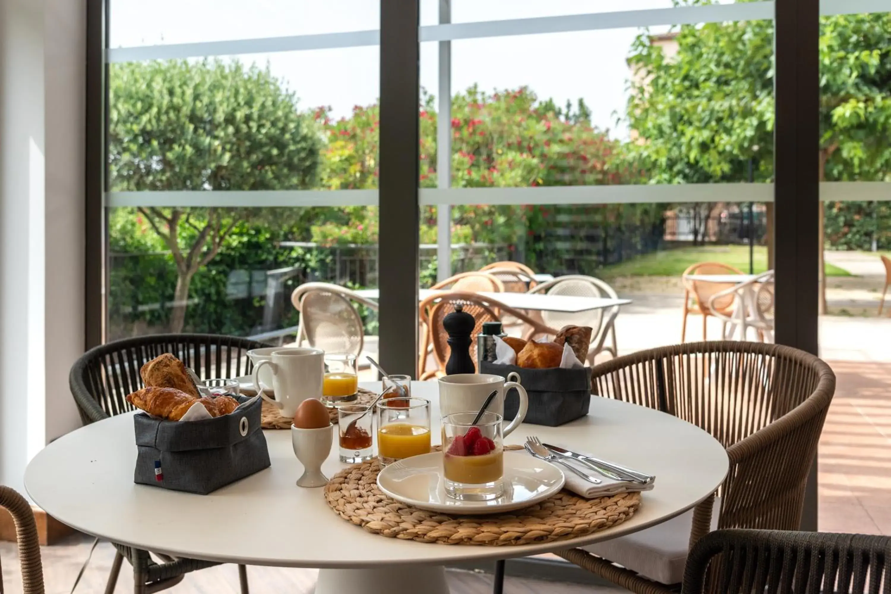 Breakfast in Zenitude Hotel la Valadière, an Ascend Collection Hotel Breakfast in Zenitude Hotel la Valadière, an Ascend Collection Hotel