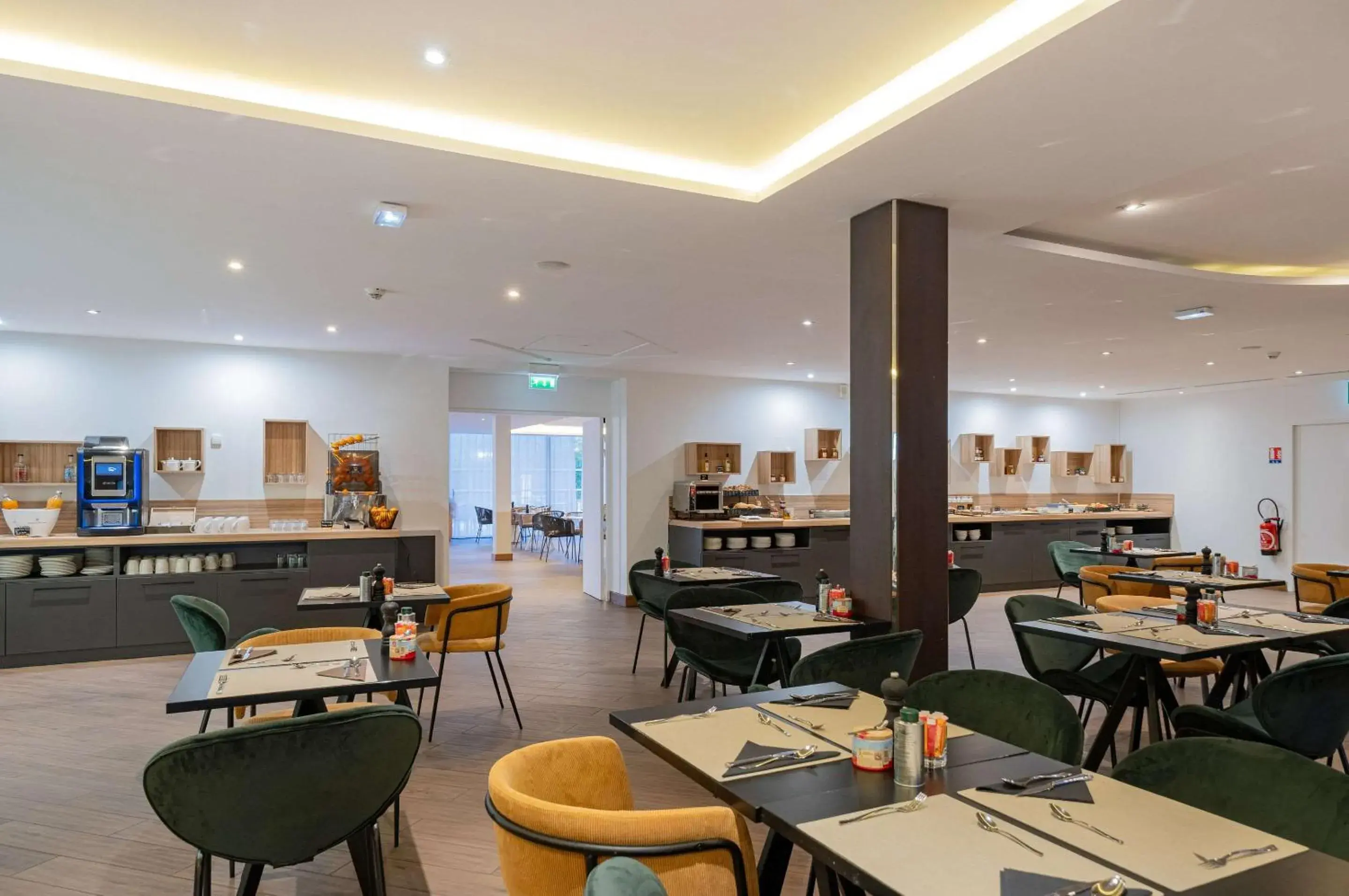 Breakfast in Zenitude Hotel la Valadière, an Ascend Collection Hotel Breakfast in Zenitude Hotel la Valadière, an Ascend Collection Hotel