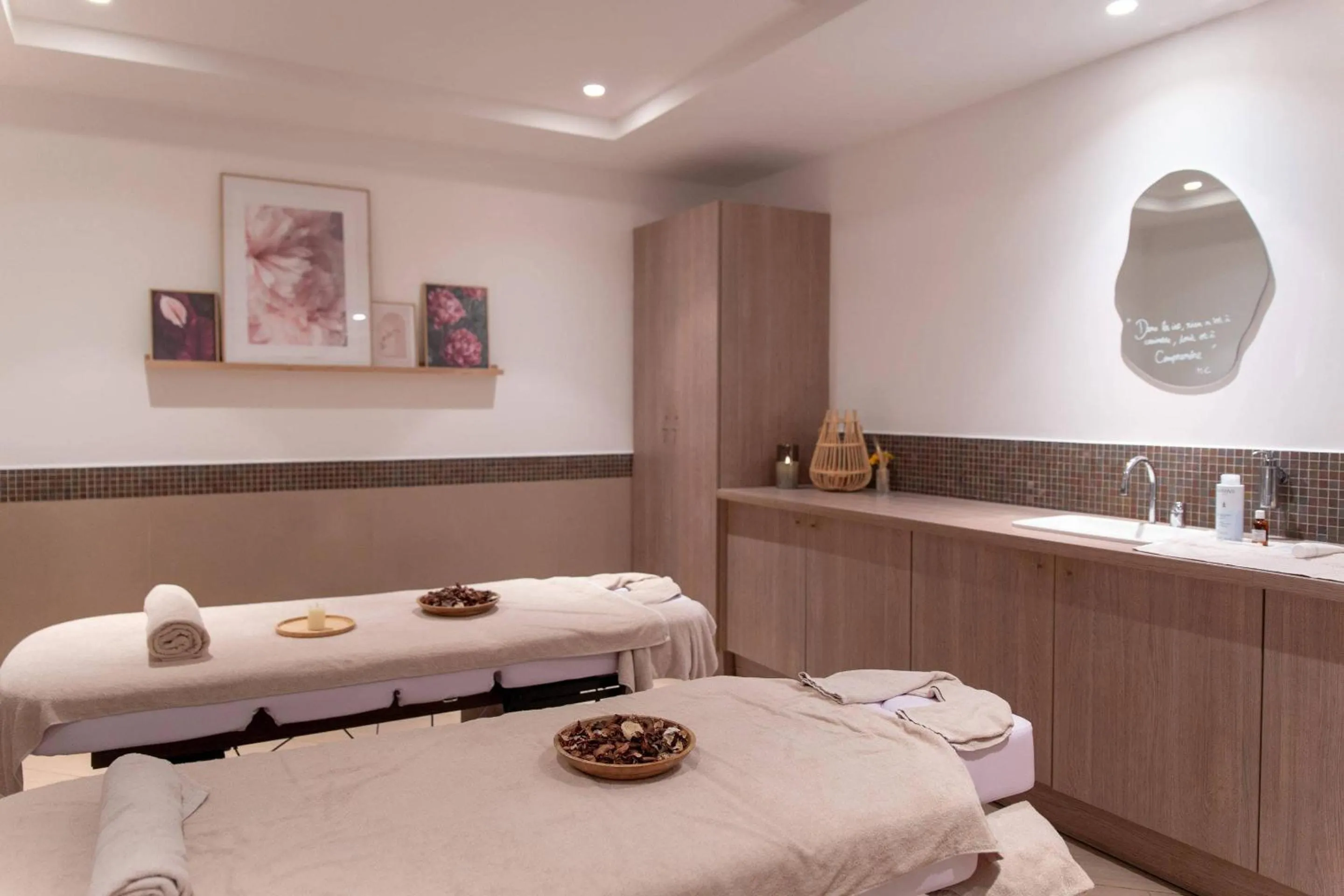 Other, Bed in Zenitude Hotel La Valadière, Ascend Hotel Collection