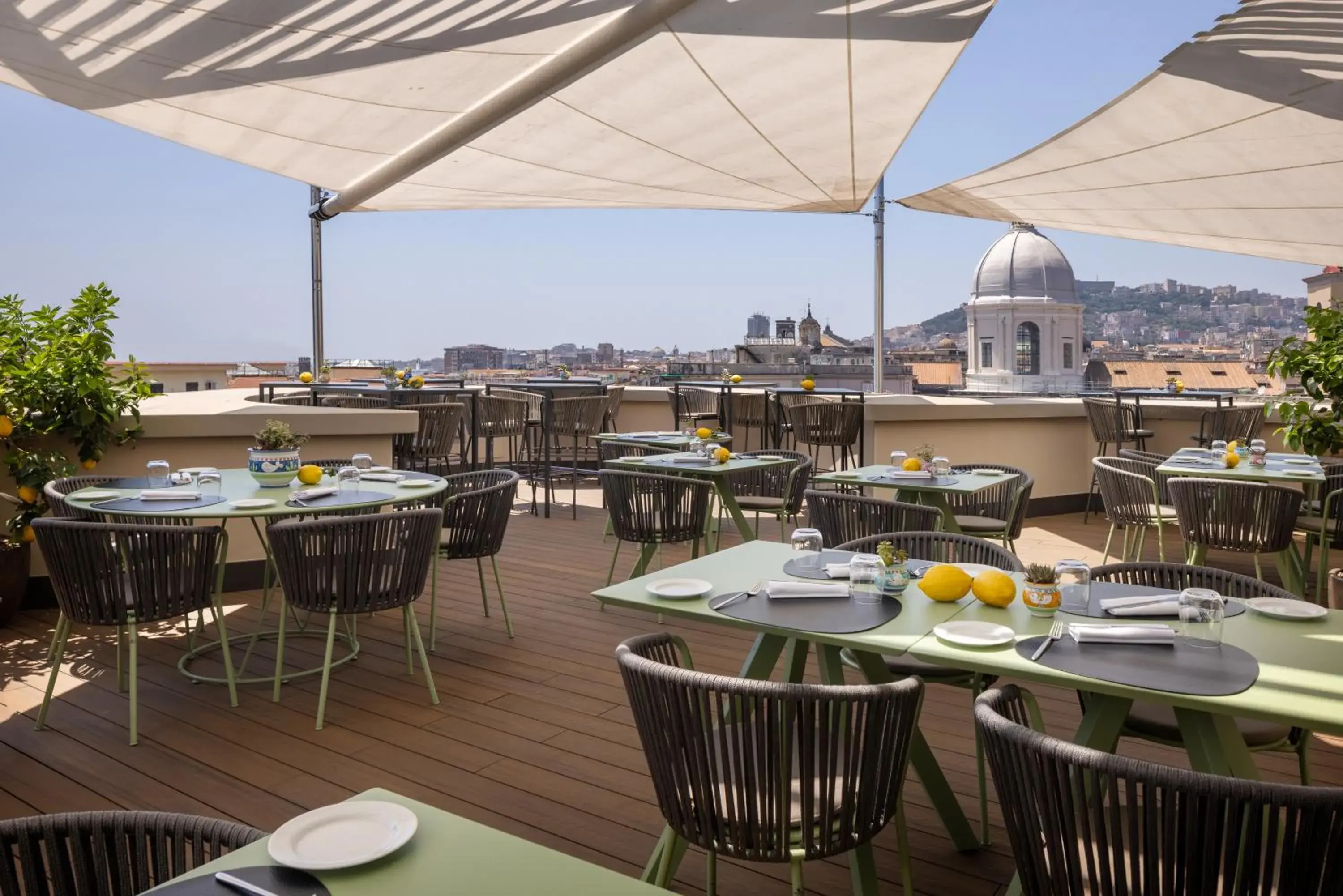 Restaurant/places to eat in UNA Hotels Napoli Restaurant/places to eat in UNA Hotels Napoli