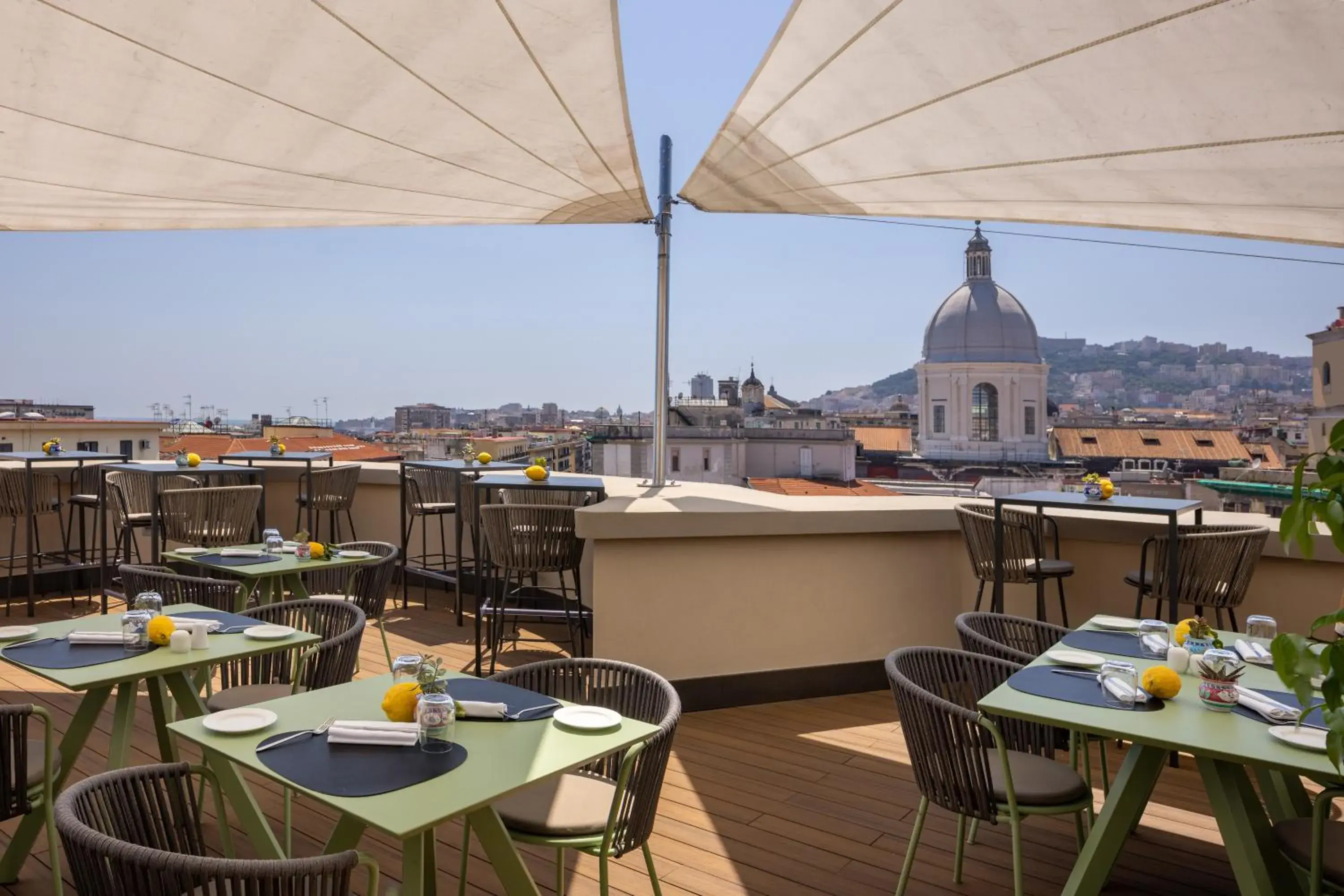 Restaurant/places to eat in UNA Hotels Napoli Restaurant/places to eat in UNA Hotels Napoli