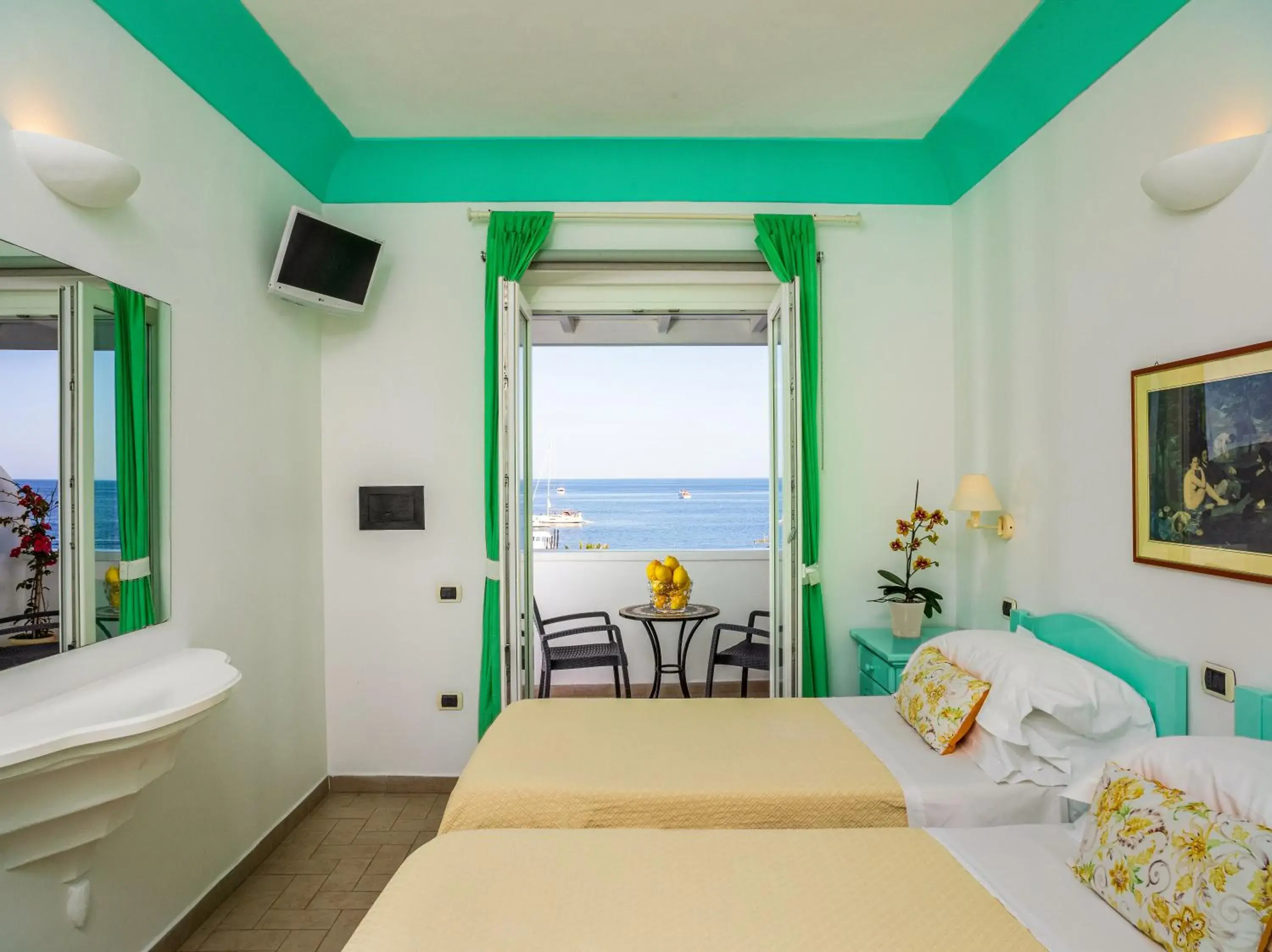 Bedroom in Hotel Ossidiana Stromboli Center