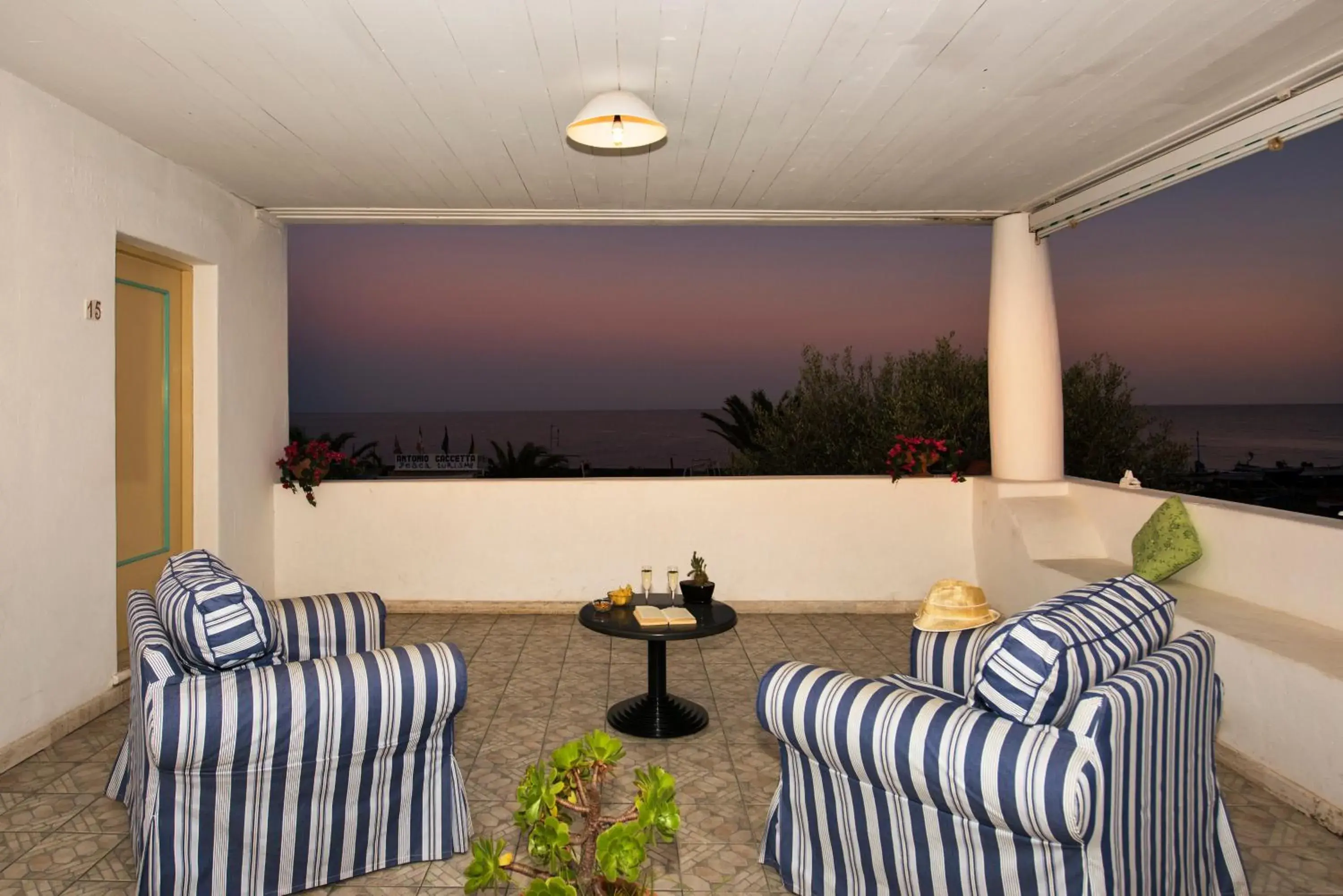 Balcony/Terrace, Seating Area in Hotel Ossidiana Stromboli Center
