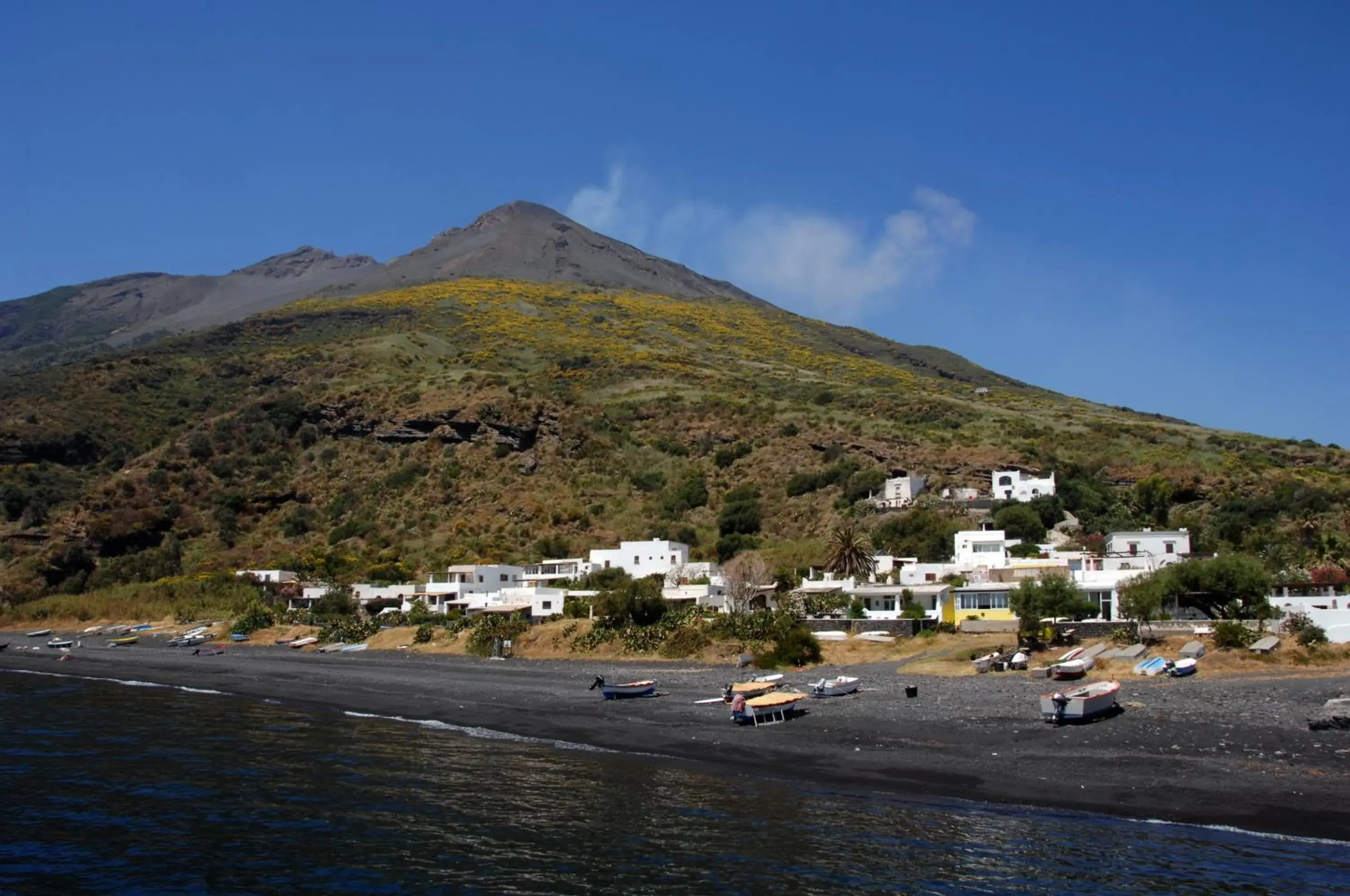 Neighbourhood in Hotel Ossidiana Stromboli Center