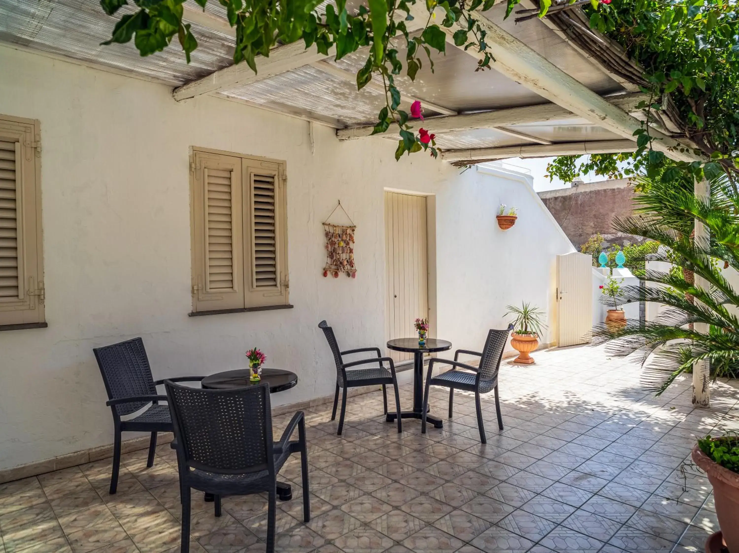 Patio in Hotel Ossidiana Stromboli Center