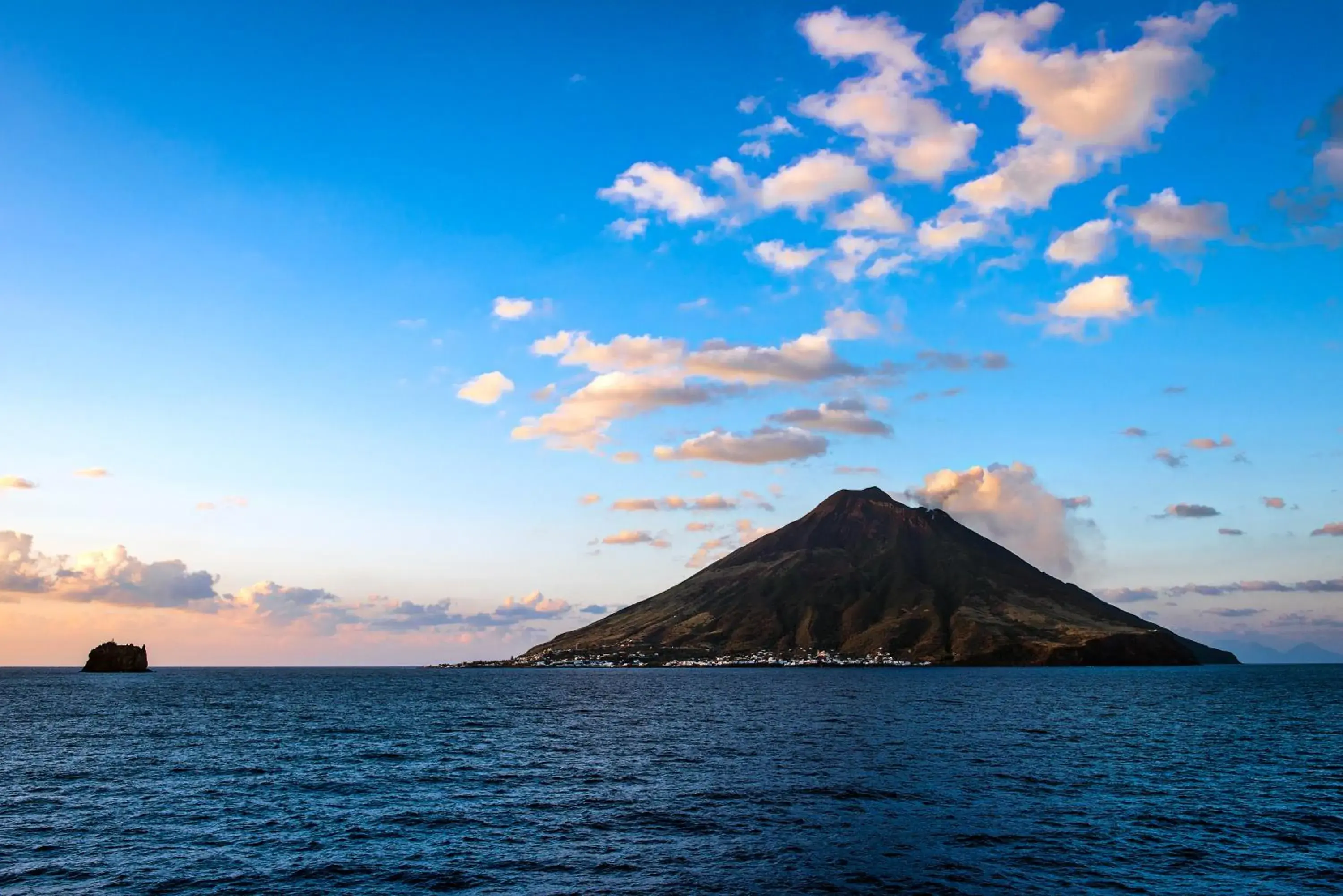 Natural landscape in Hotel Ossidiana Stromboli Center