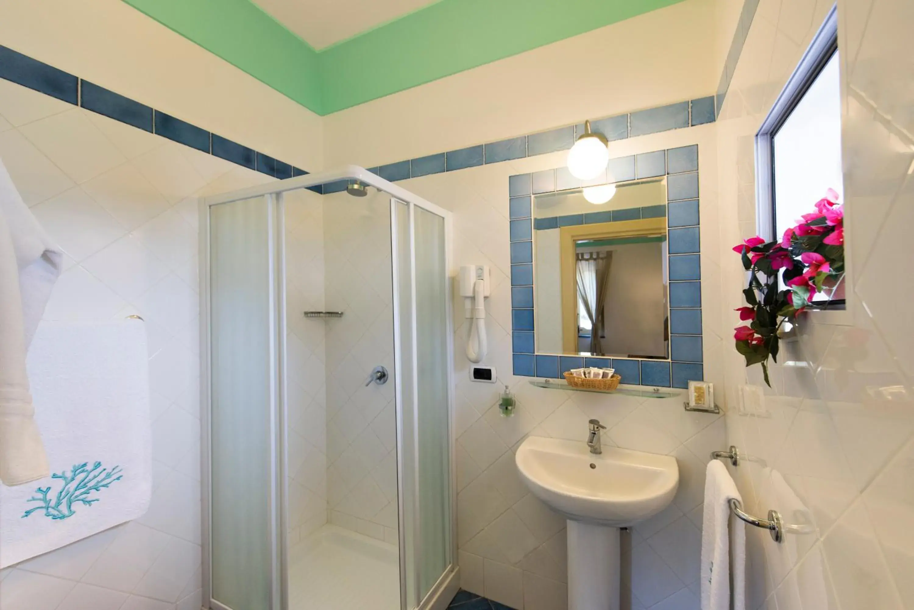 Shower, Bathroom in Hotel Ossidiana Stromboli Center