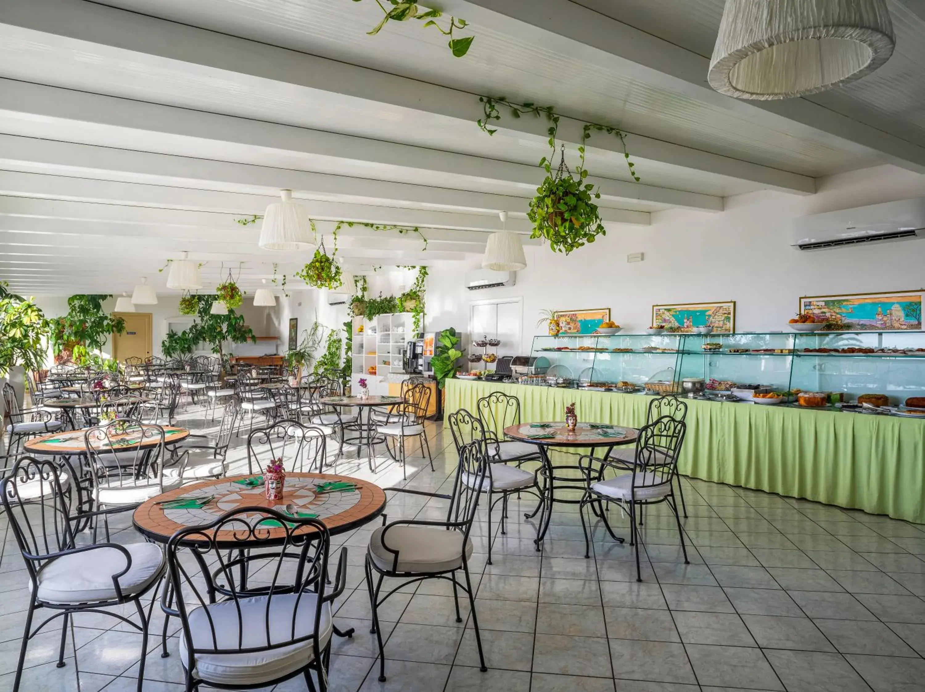 Continental breakfast, Restaurant/Places to Eat in Hotel Ossidiana Stromboli Center