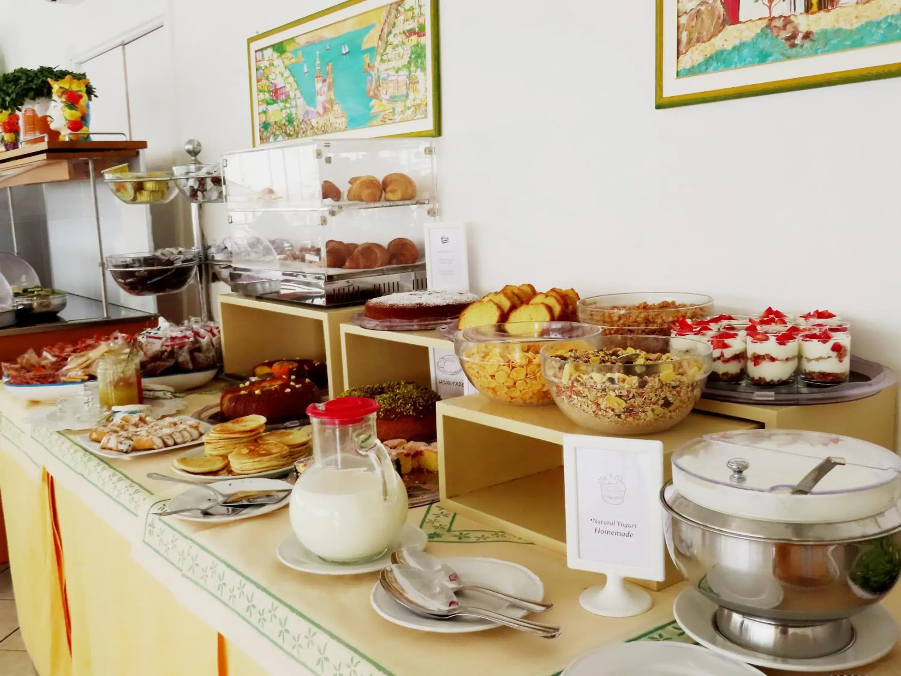 Buffet breakfast in Hotel Ossidiana Stromboli Center