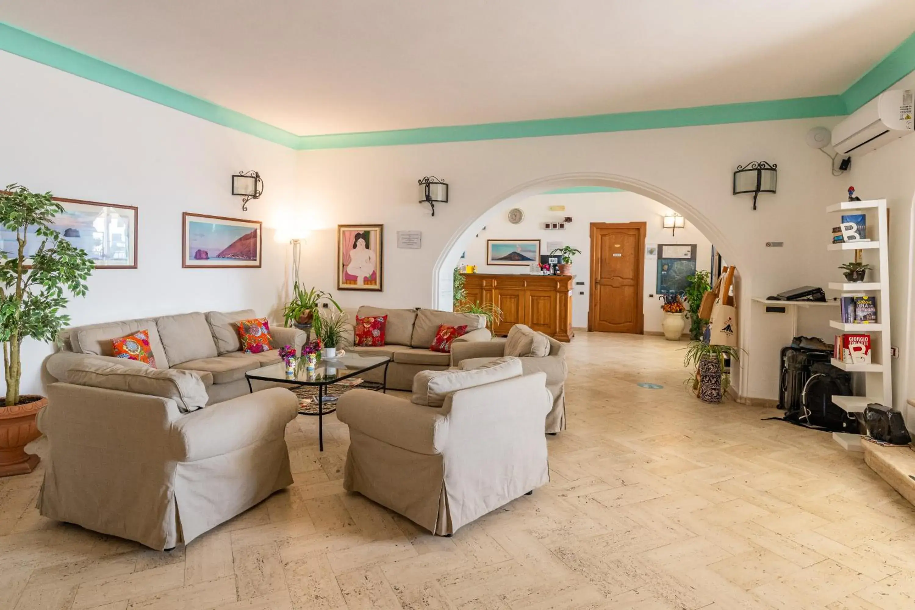 Communal lounge/ TV room, Seating Area in Hotel Ossidiana Stromboli Center