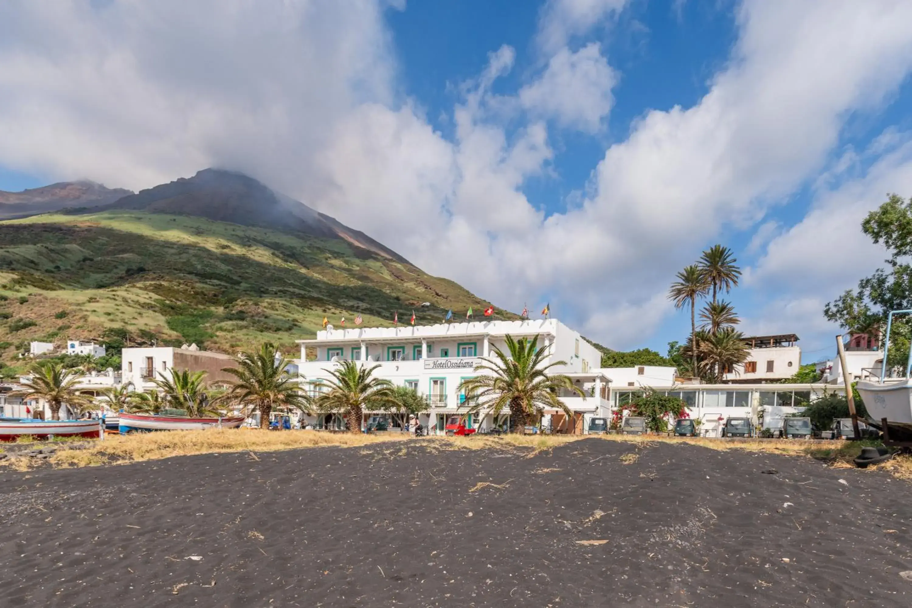 Property building, Beach in Hotel Ossidiana Stromboli Center