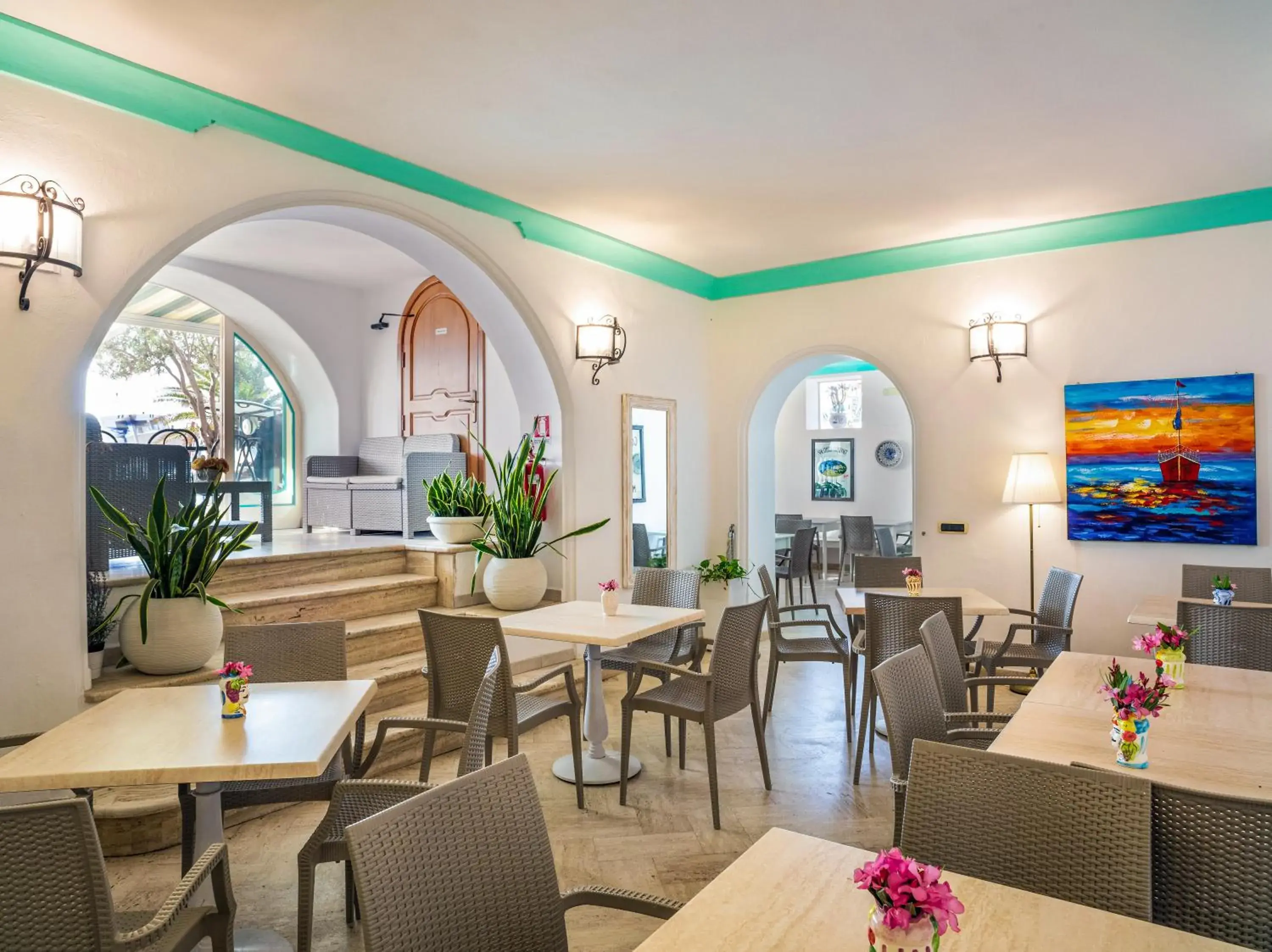 Lounge or bar, Restaurant/Places to Eat in Hotel Ossidiana Stromboli Center