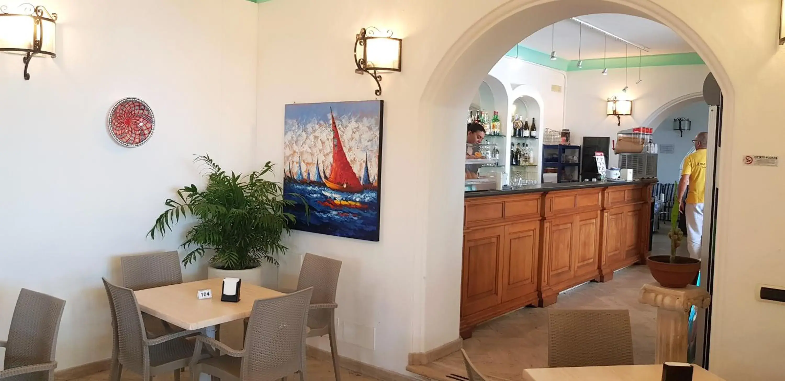 Restaurant/Places to Eat in Hotel Ossidiana Stromboli Center