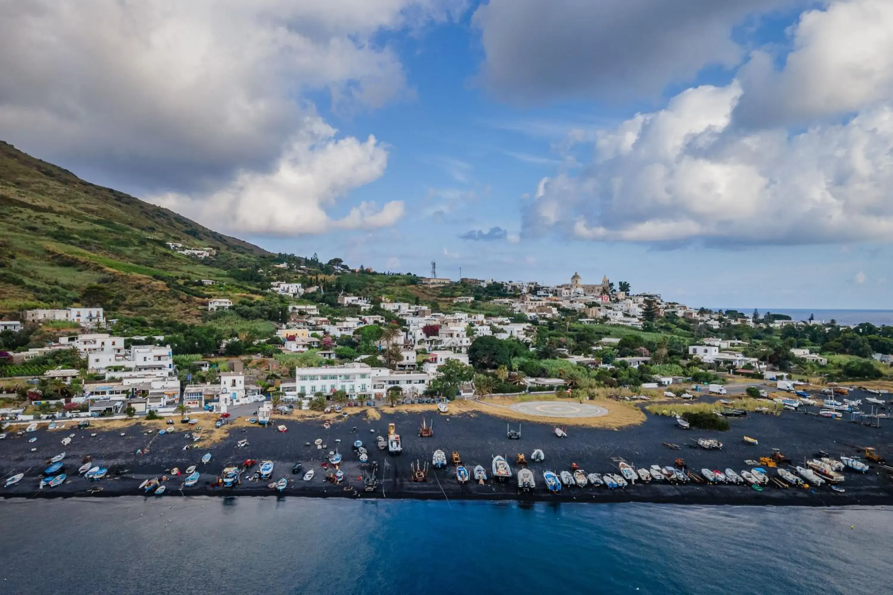 Property building, Bird's-eye View in Hotel Ossidiana Stromboli Center