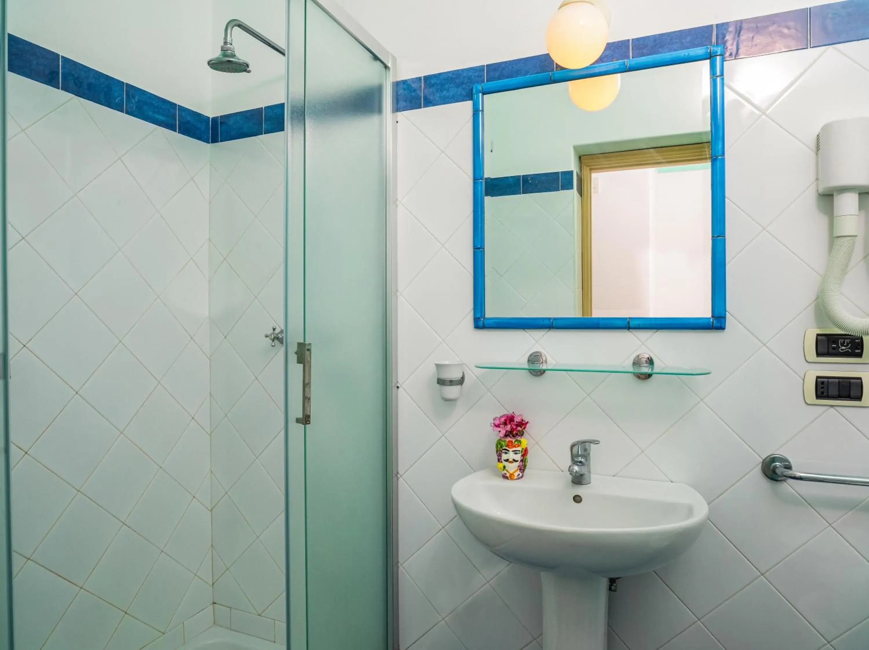 Bathroom in Hotel Ossidiana Stromboli Center