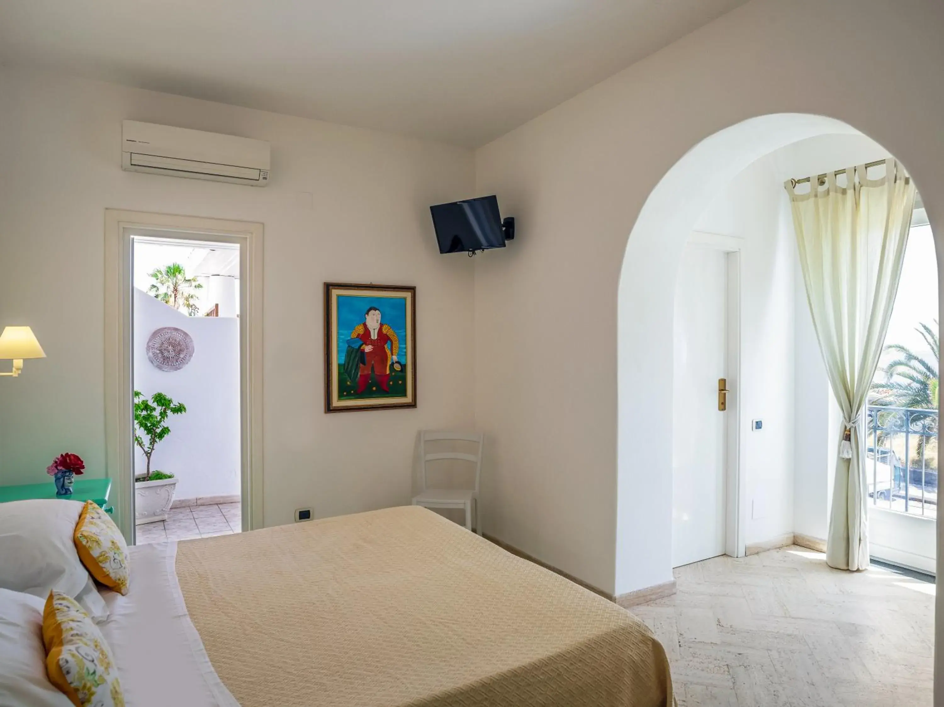 Bedroom, Bed in Hotel Ossidiana Stromboli Center