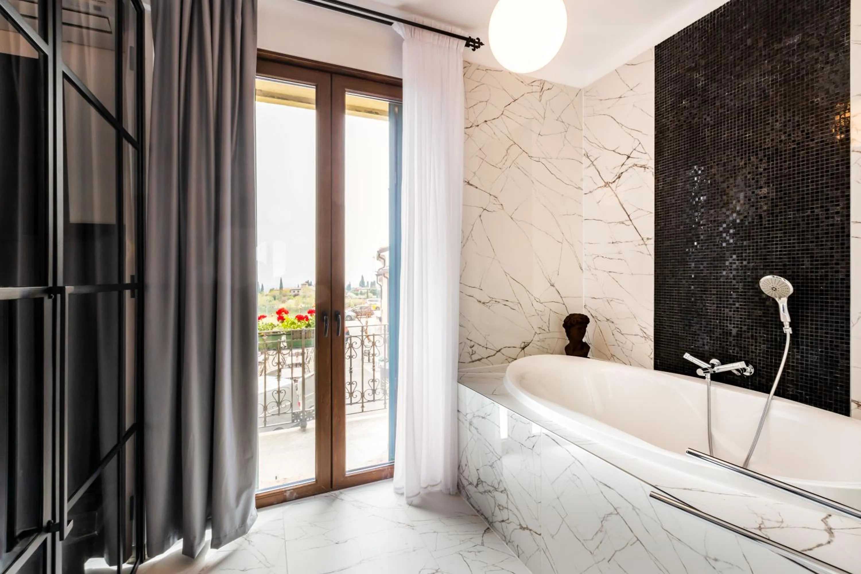 Bath, Bed in Castrum Wine Relais - Albergo Diffuso