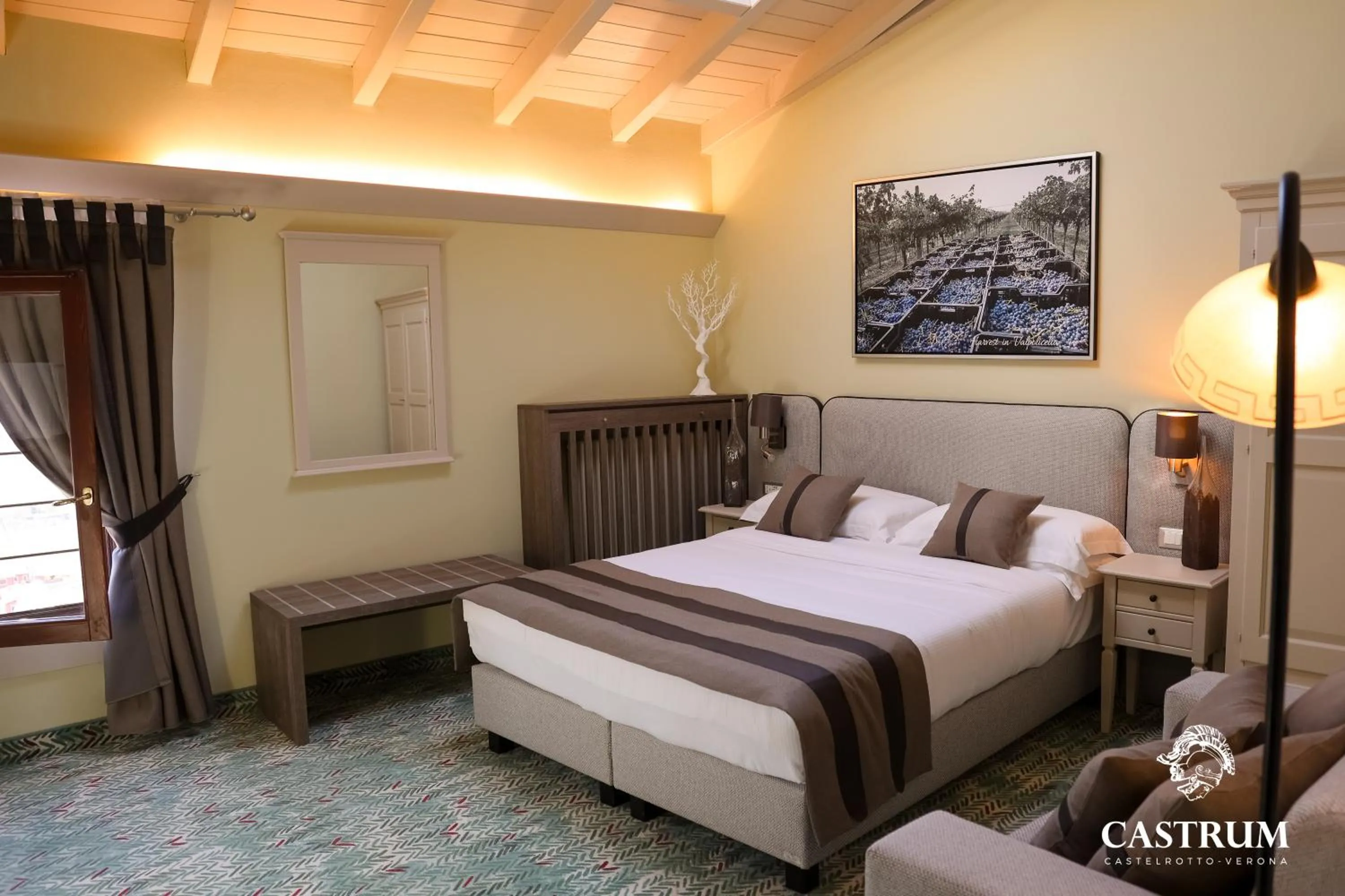 Bedroom, Bed in Castrum Wine Relais - Albergo Diffuso