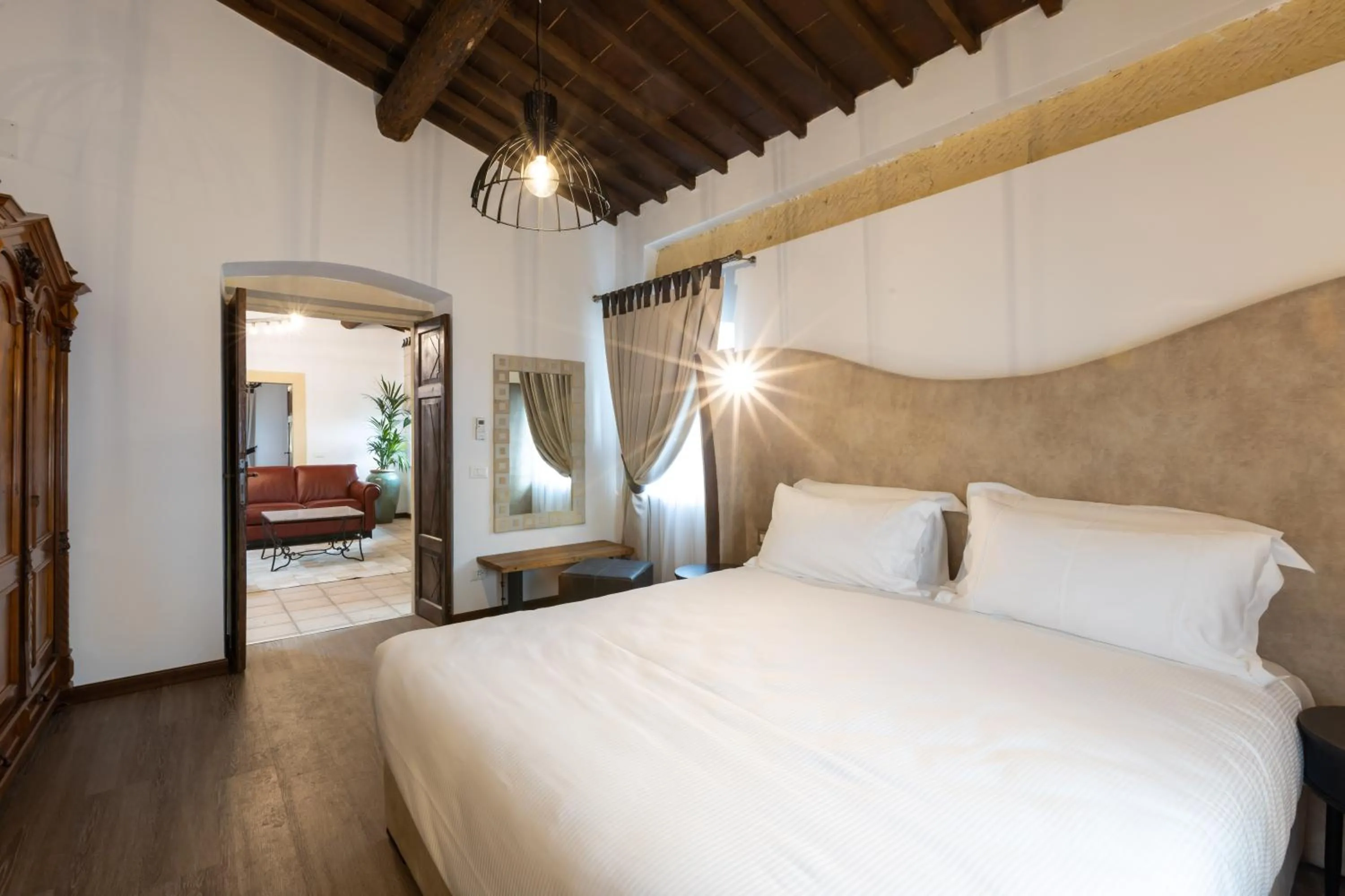 Bedroom, Bed in Castrum Wine Relais - Albergo Diffuso