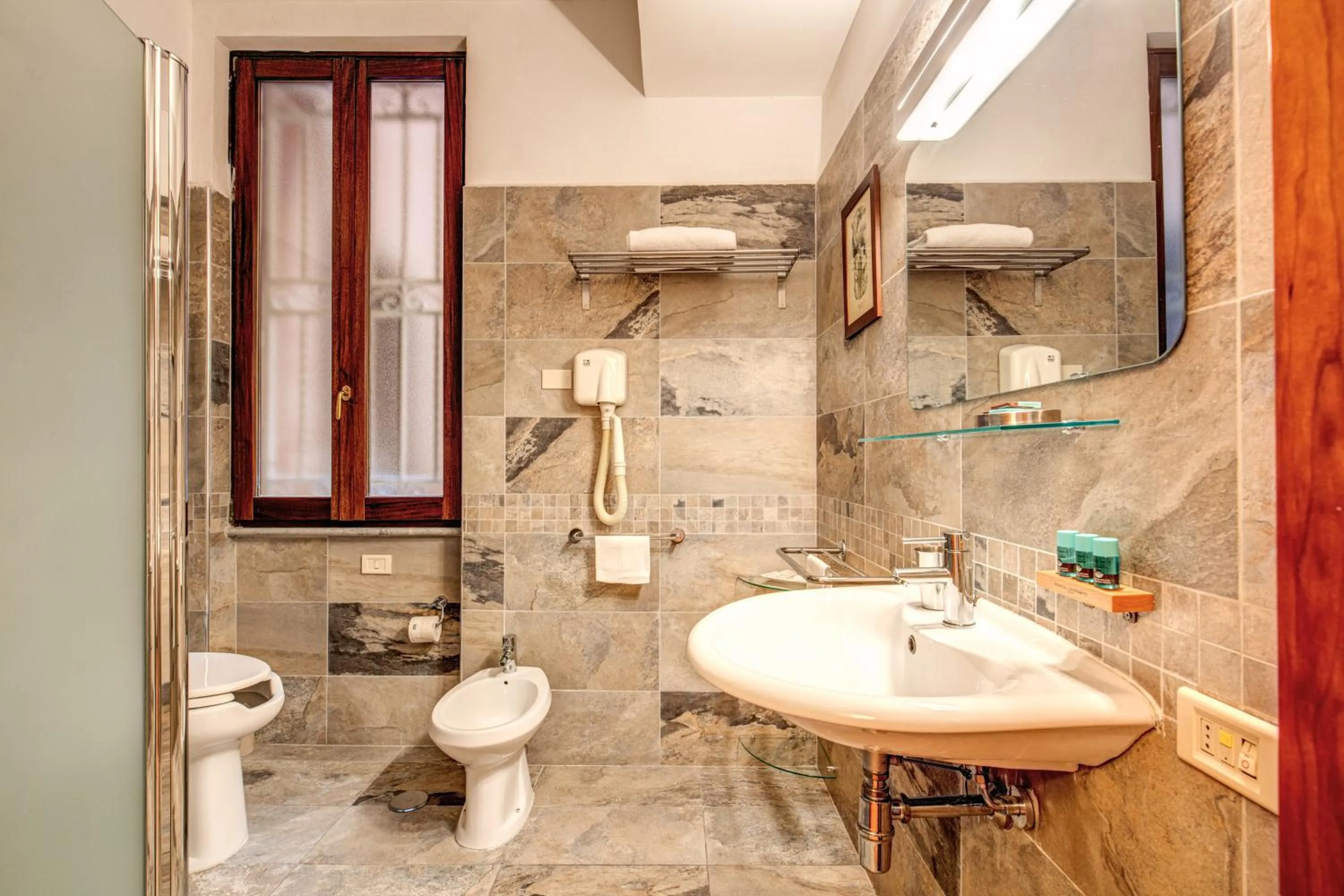 Bathroom in Hotel Gea Di Vulcano