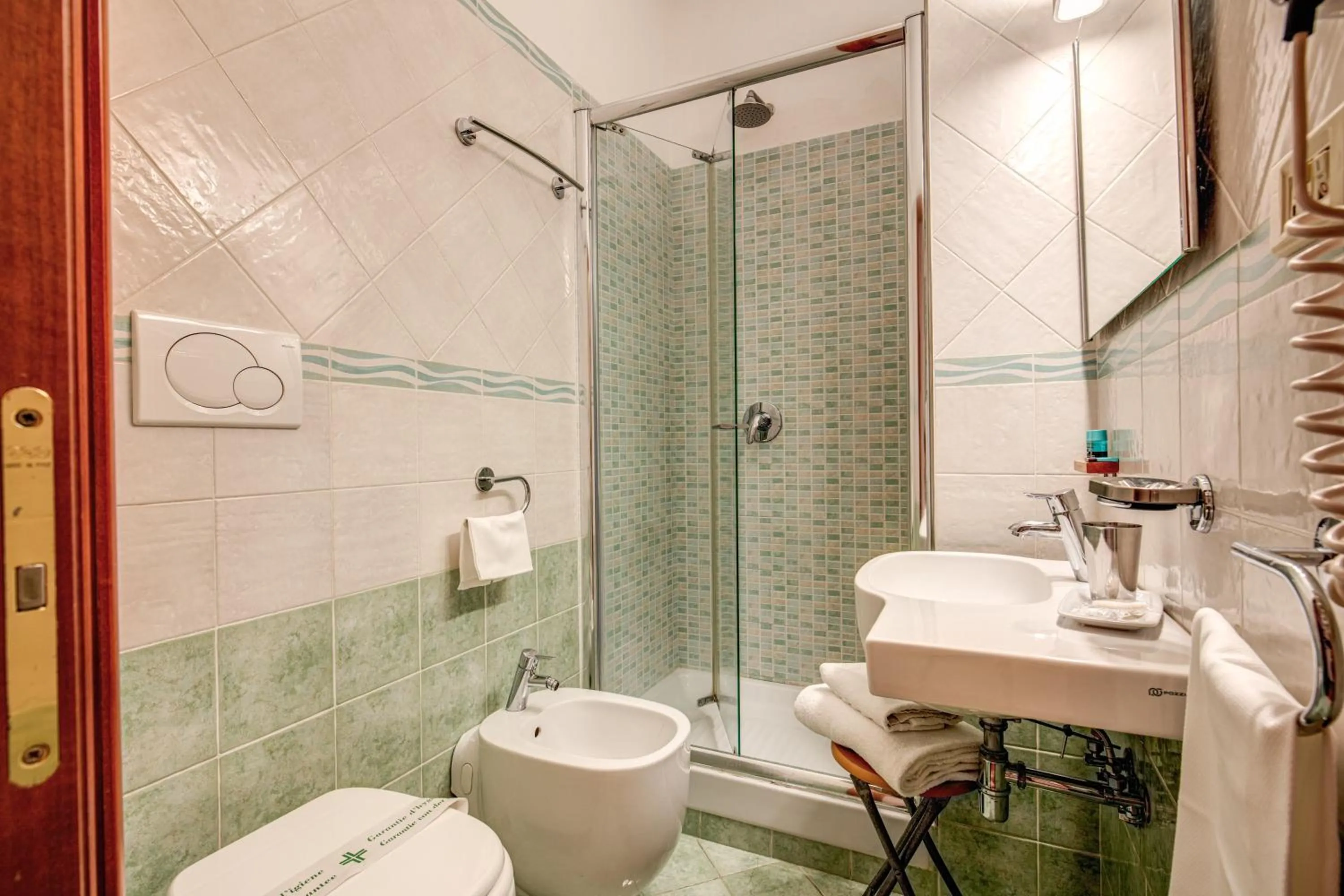 Bathroom in Hotel Gea Di Vulcano