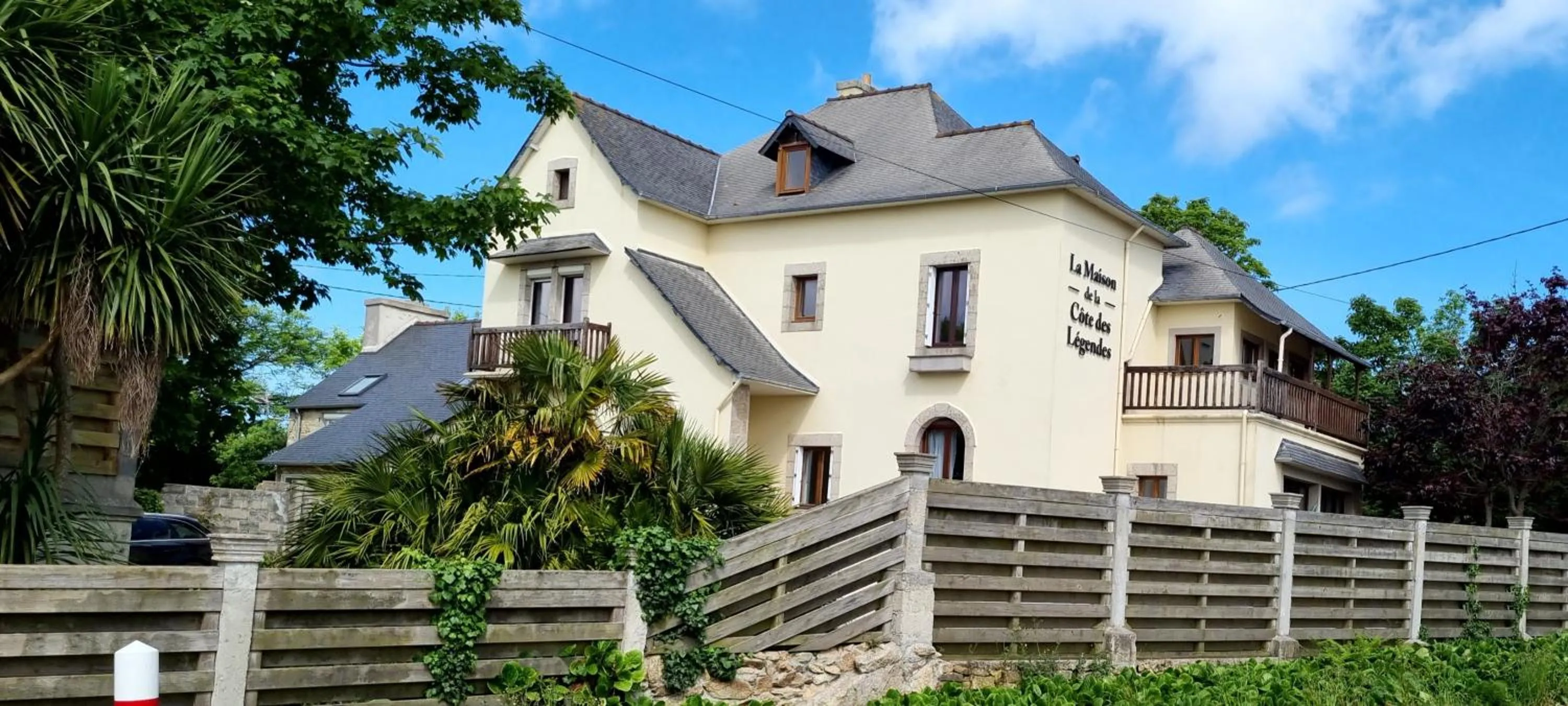Property building in La Maison de la Côte des Légendes