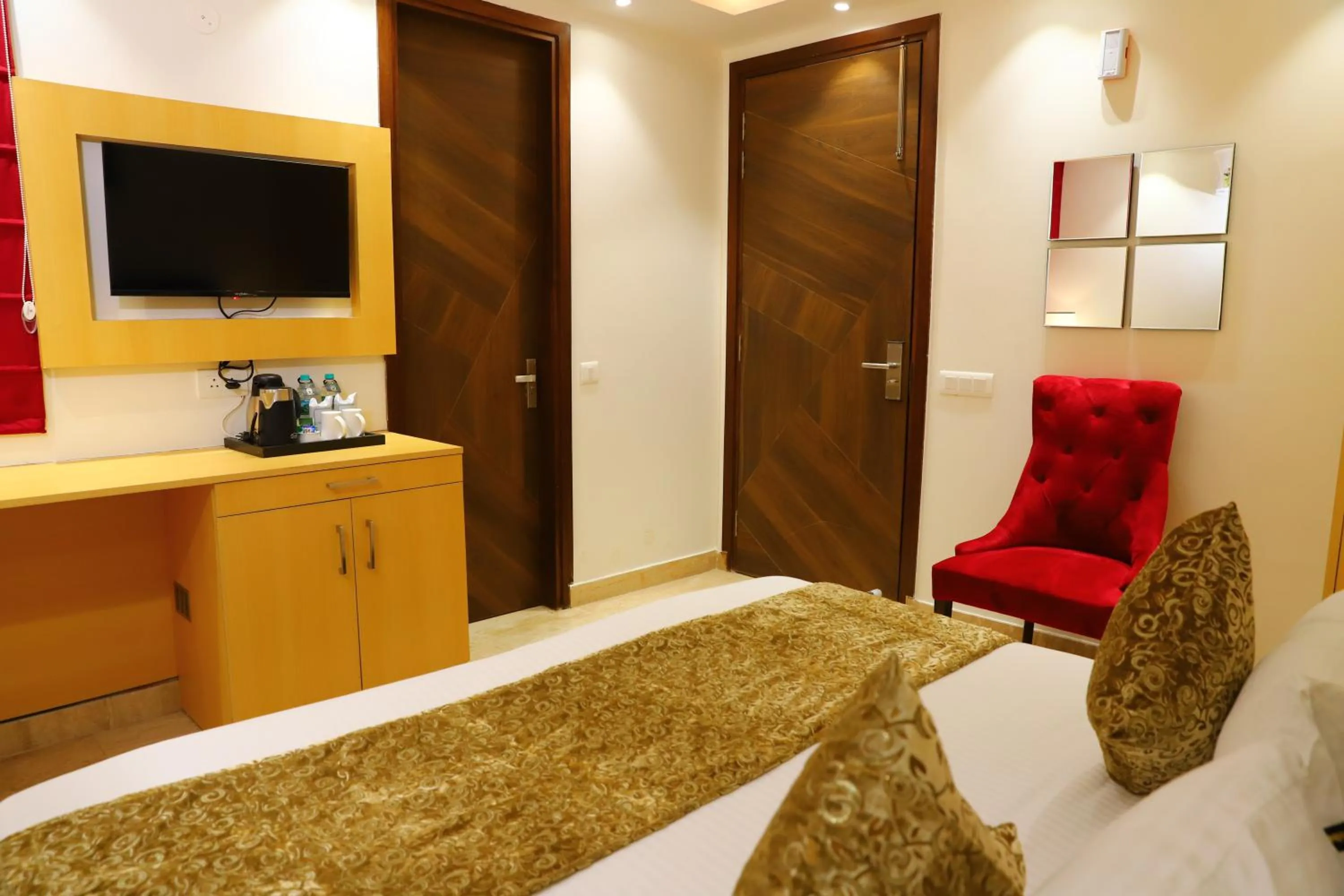 Hotel Malbork Inn Rajouri Garden Delhi - Couple Friendly Local IDs Accepted