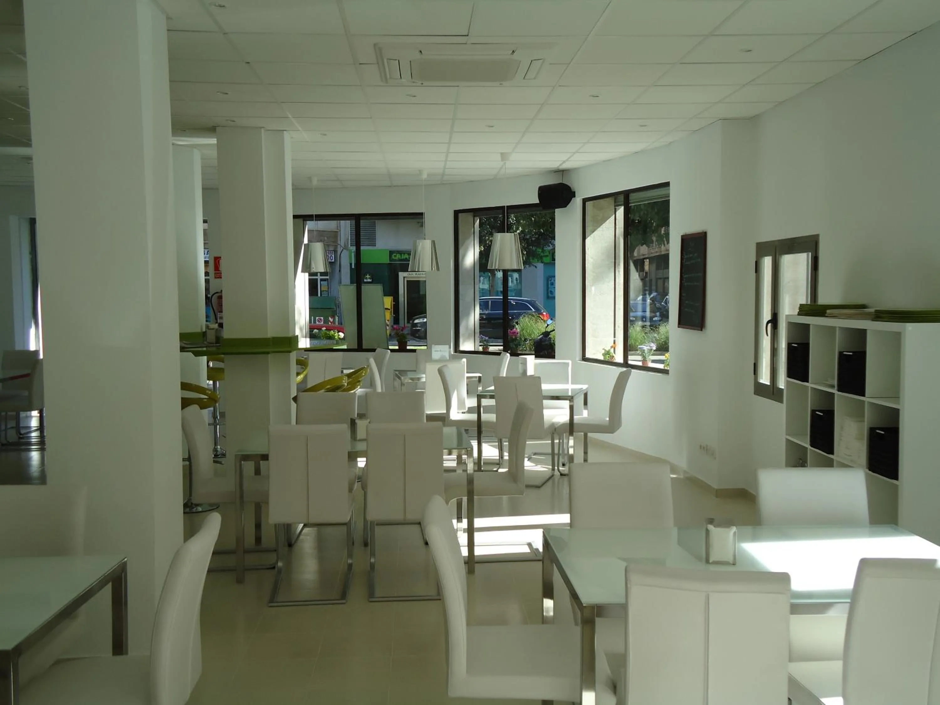 Restaurant/places to eat in Residencia Mayol - Adults Only