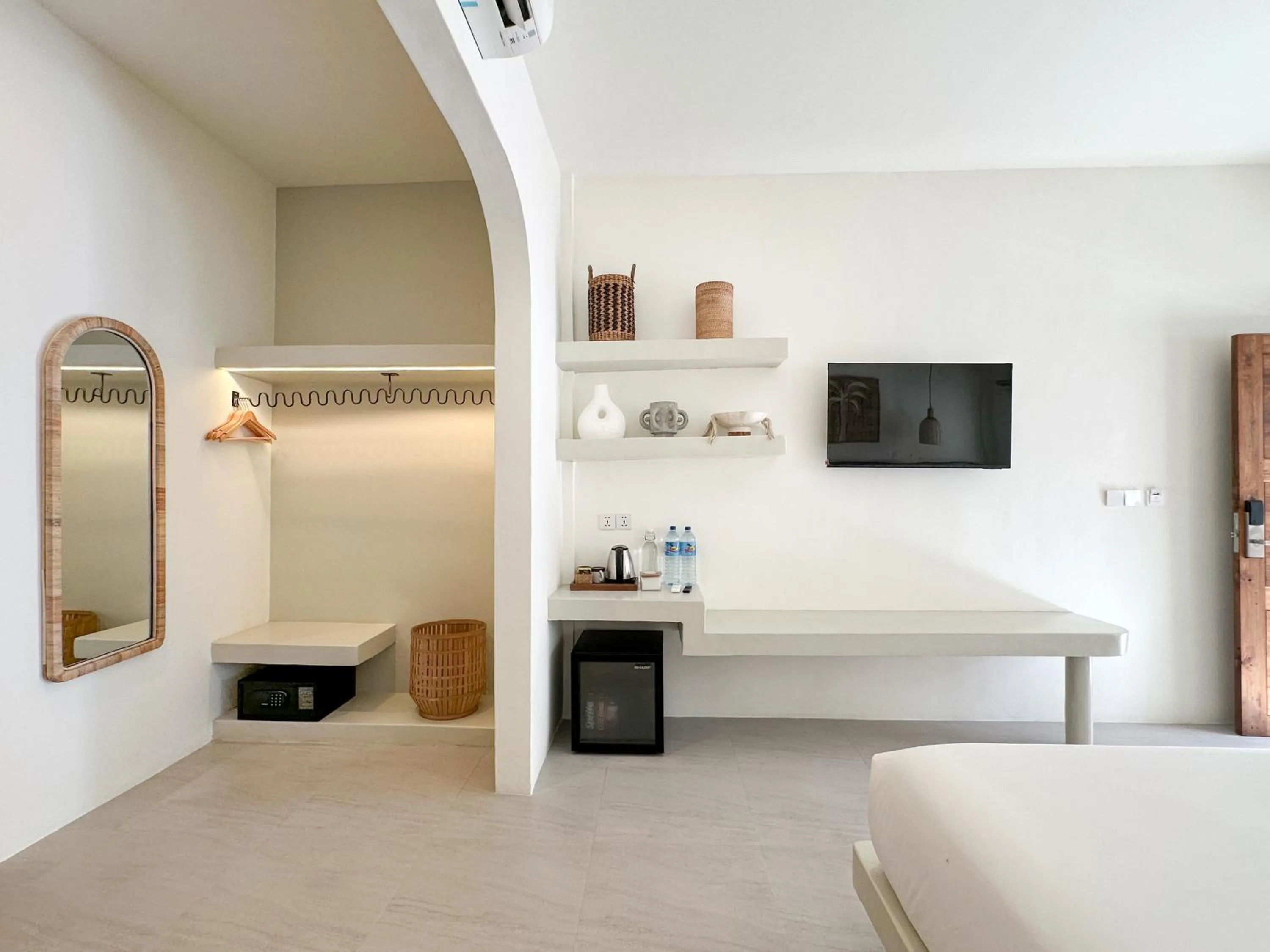 Bed in El Tropico Boutique Hotel