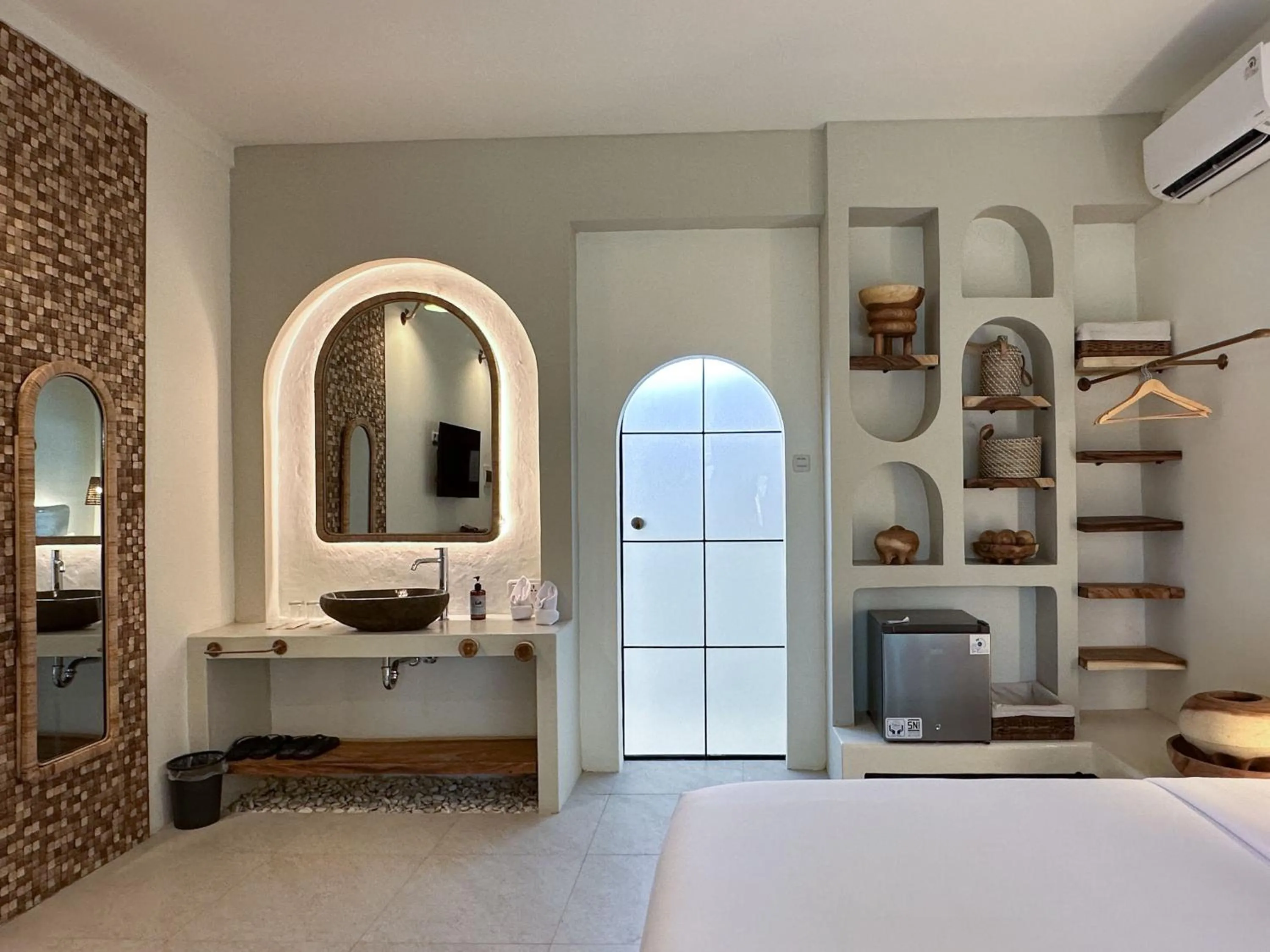 Bed in El Tropico Boutique Hotel