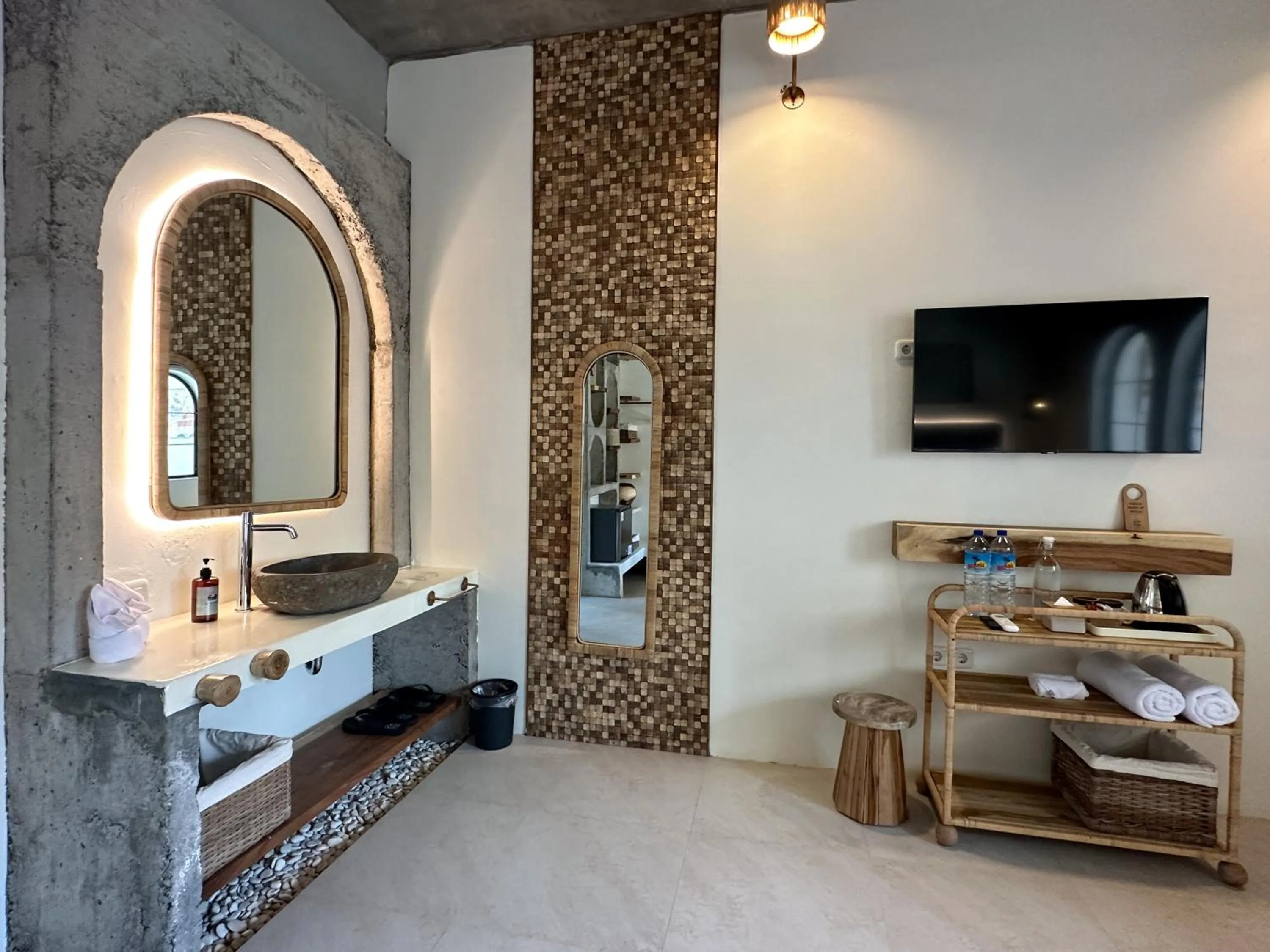 TV and multimedia, Bed in El Tropico Boutique Hotel