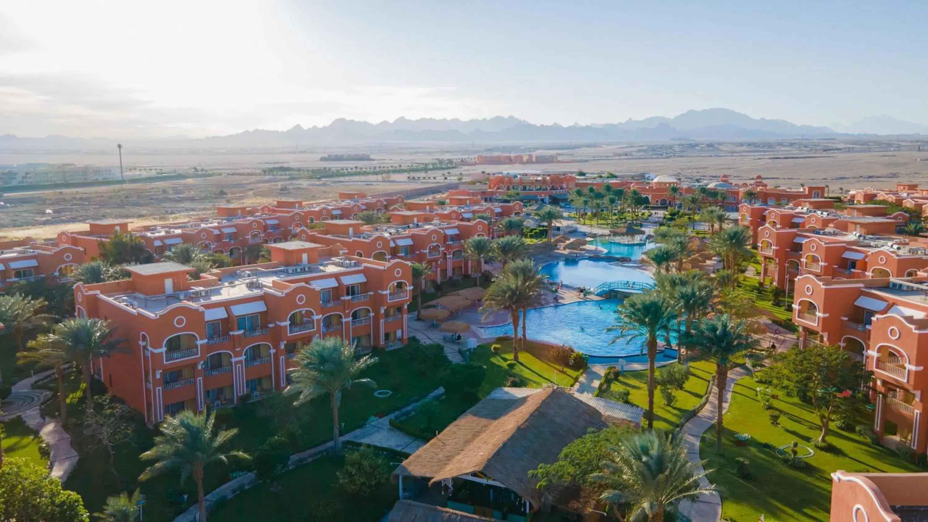 Property building in Sentido Caribbean World Soma Bay Property building in Sentido Caribbean World Soma Bay