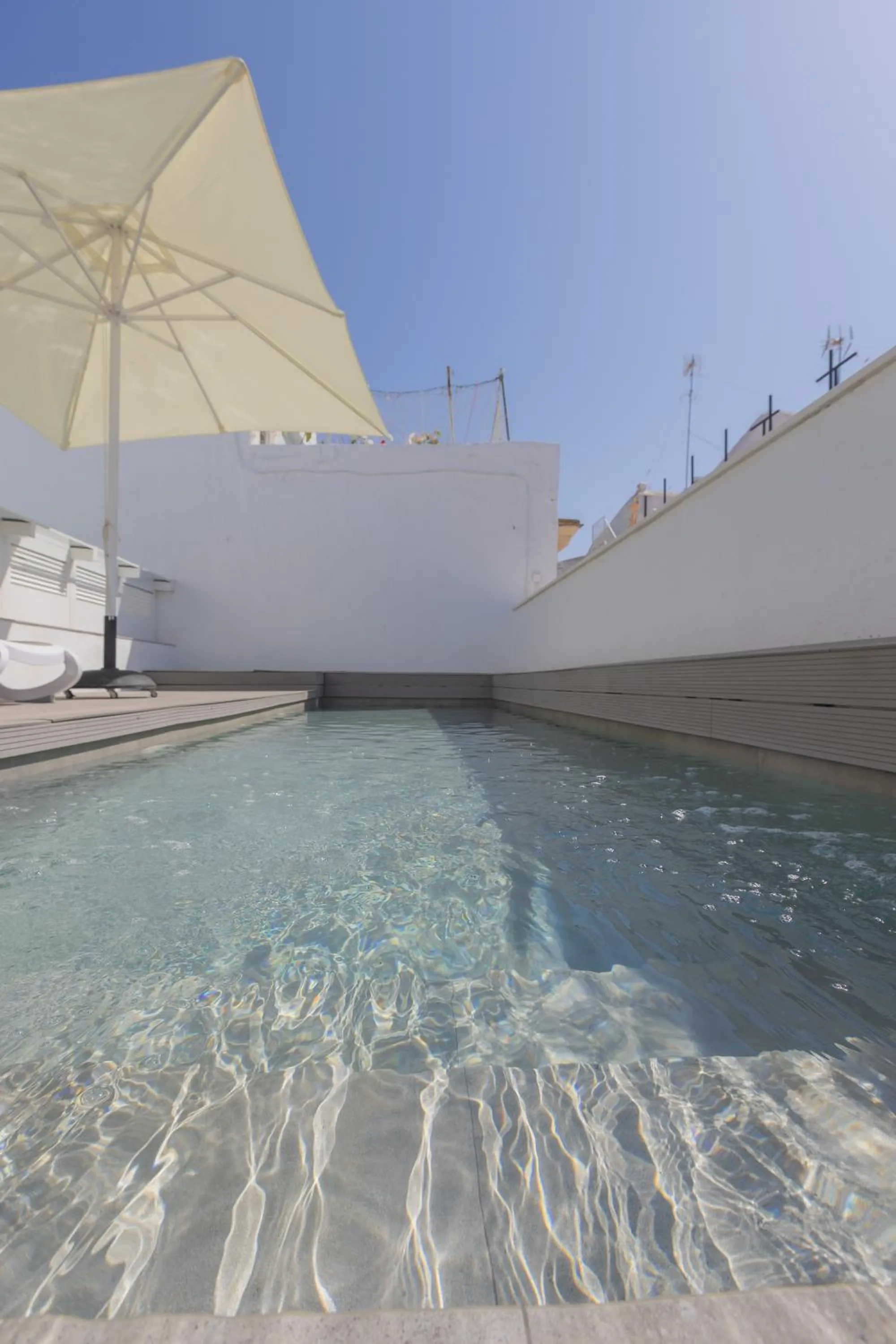 Swimming pool in Soho Boutique Columela