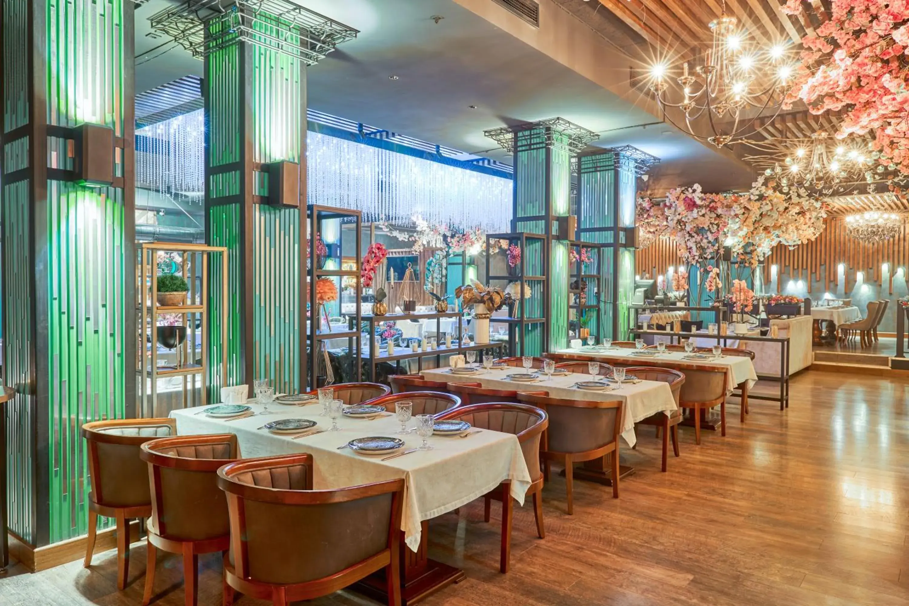 Restaurant/places to eat in Panarams Tashkent Hotel, a member of Radisson Individuals Restaurant/places to eat in Panarams Tashkent Hotel, a member of Radisson Individuals